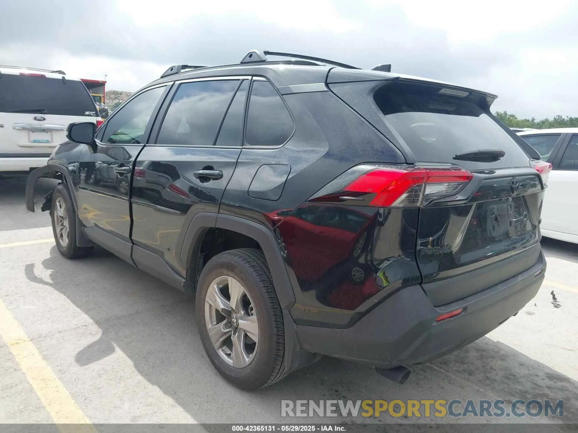 3 Photograph of a damaged car 2T3W1RFV5SC306707 TOYOTA RAV4 2025