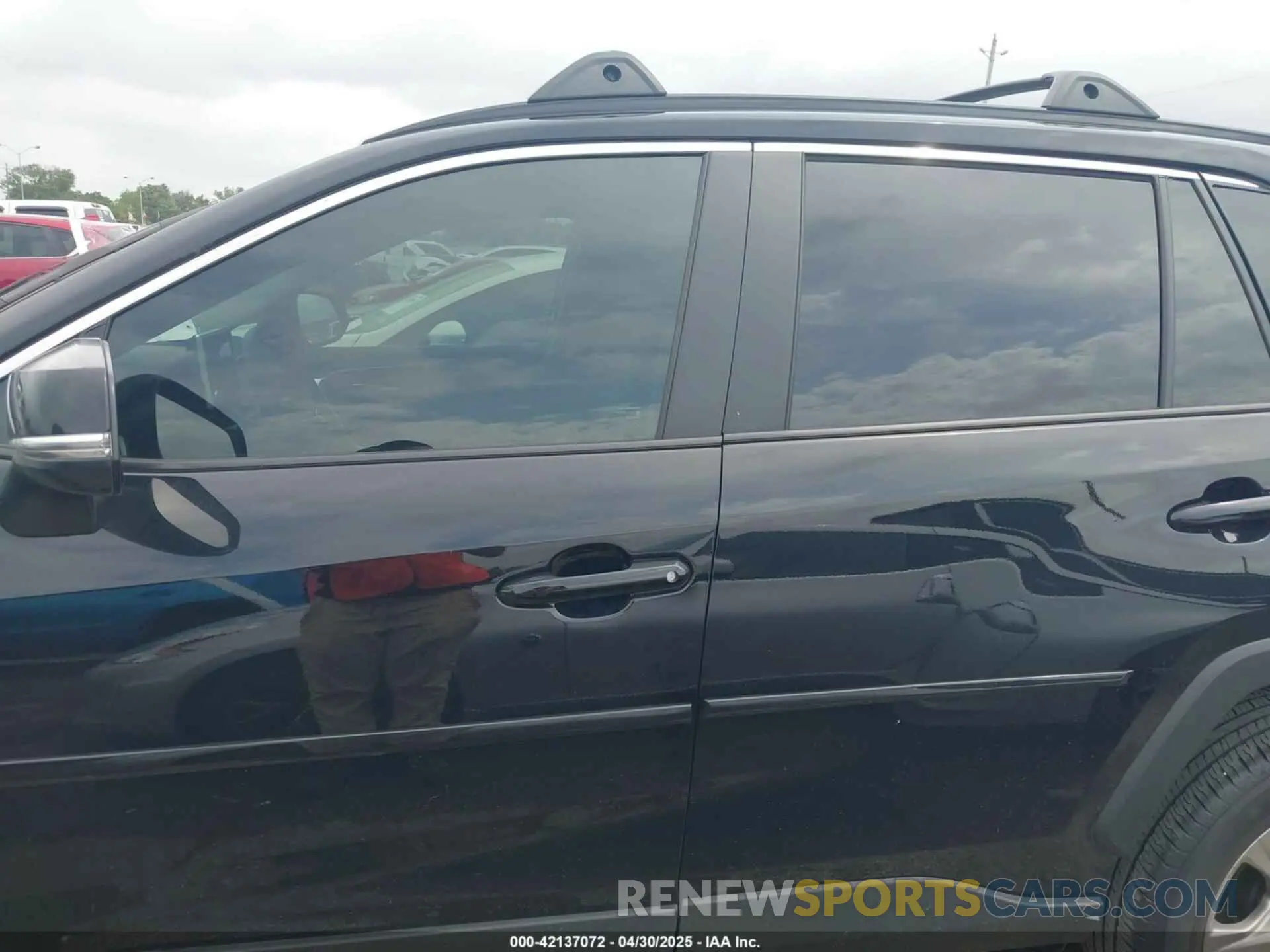 14 Photograph of a damaged car 2T3W1RFV5SC311437 TOYOTA RAV4 2025