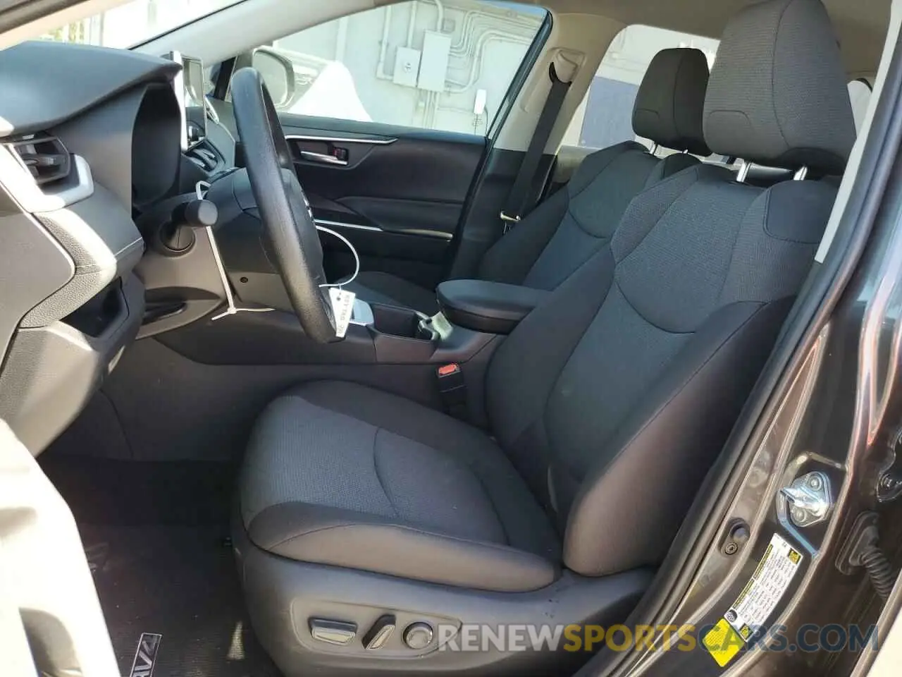 7 Photograph of a damaged car 2T3W1RFV8SC308175 TOYOTA RAV4 2025