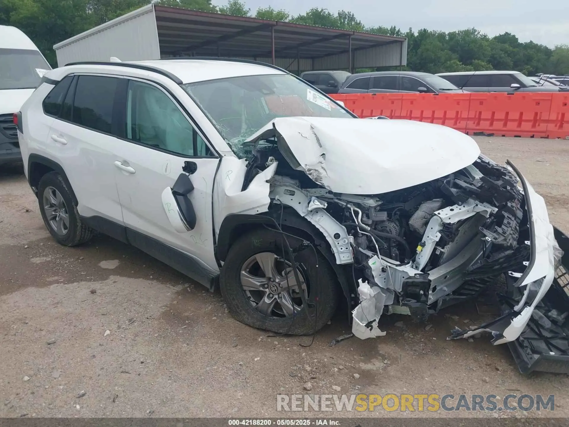 1 Photograph of a damaged car 2T3W1RFV9SW369324 TOYOTA RAV4 2025
