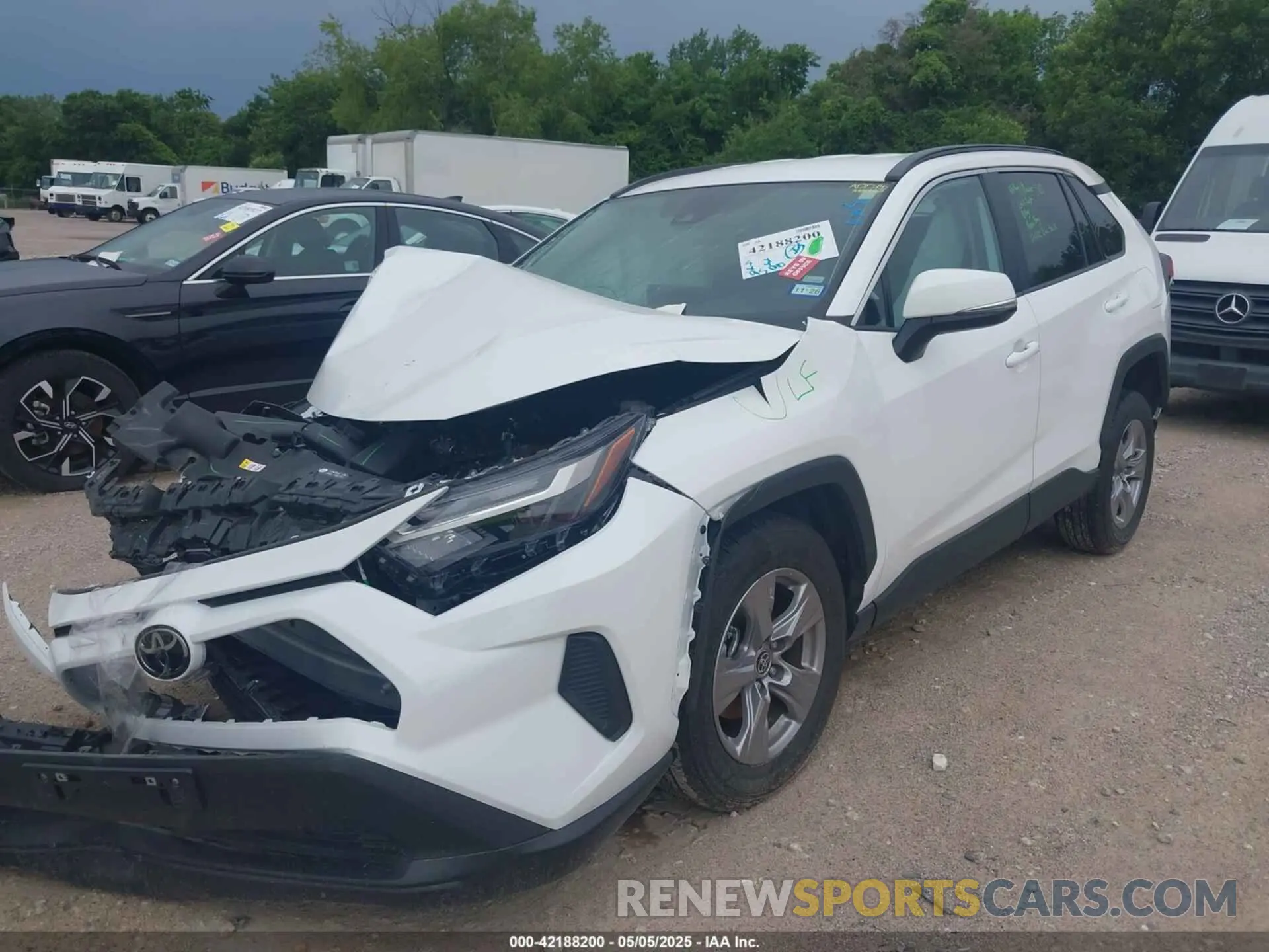 2 Photograph of a damaged car 2T3W1RFV9SW369324 TOYOTA RAV4 2025