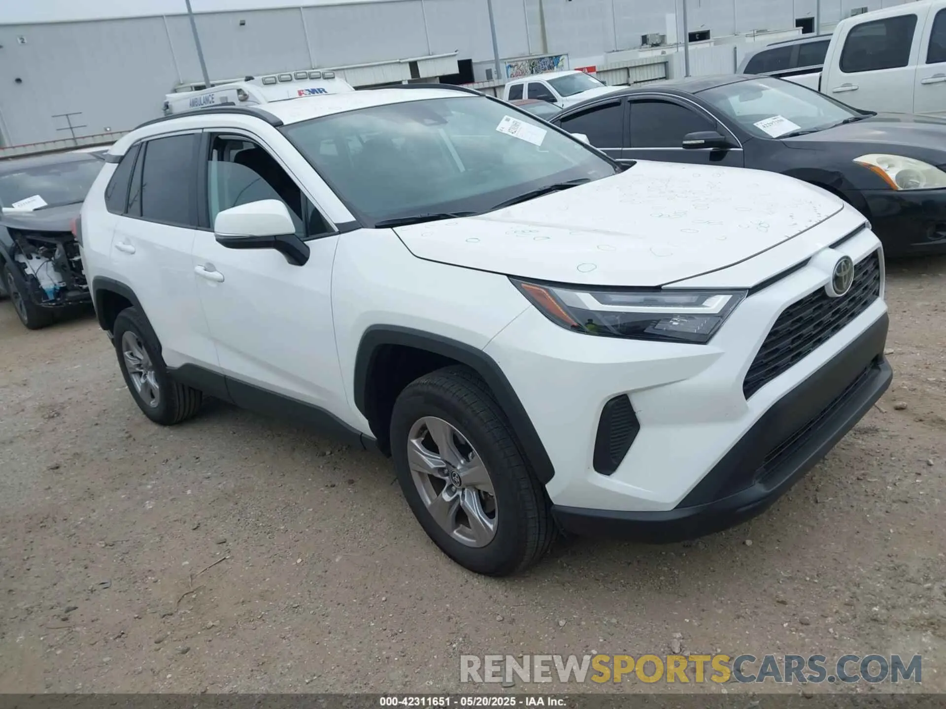 1 Photograph of a damaged car 2T3W1RFV9SW374071 TOYOTA RAV4 2025