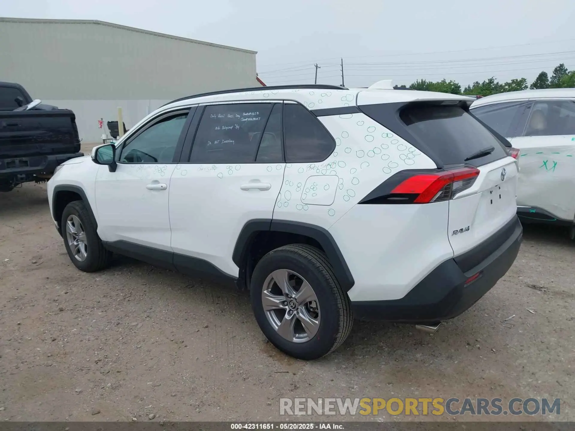 3 Photograph of a damaged car 2T3W1RFV9SW374071 TOYOTA RAV4 2025