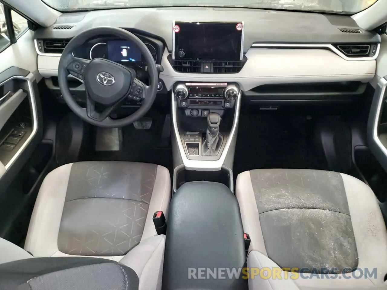 8 Photograph of a damaged car 2T3W1RFV9SW387175 TOYOTA RAV4 2025