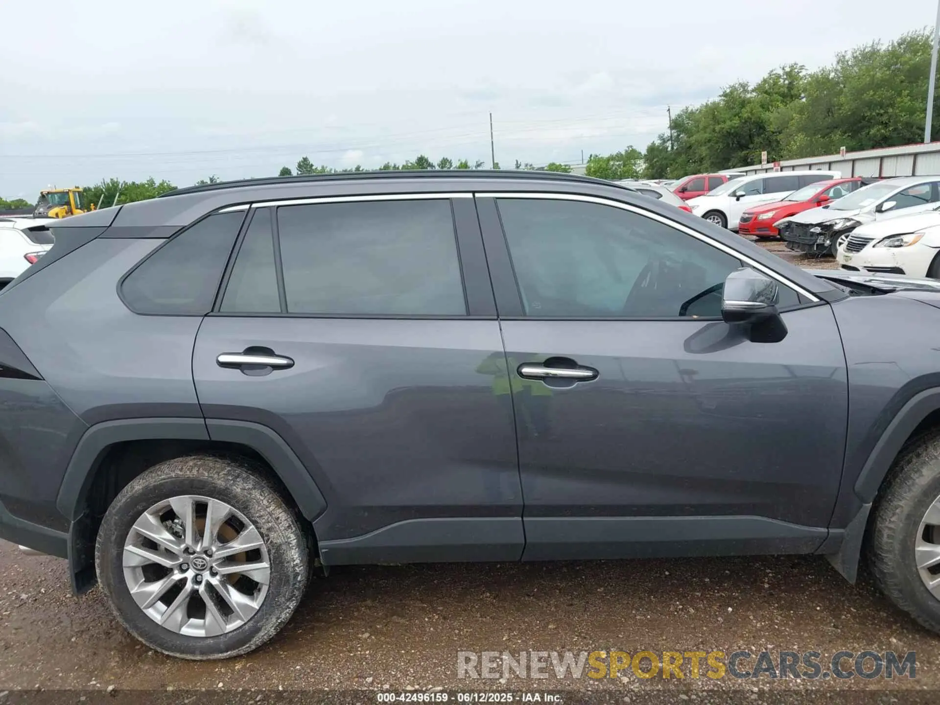 13 Photograph of a damaged car 2T3Y1RFV5SW373024 TOYOTA RAV4 2025