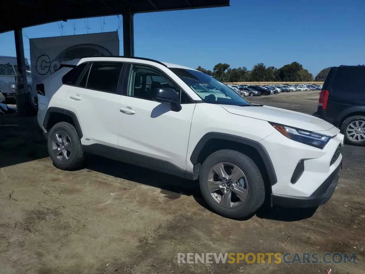 4 Photograph of a damaged car 4T3LWRFV0SU173146 TOYOTA RAV4 2025
