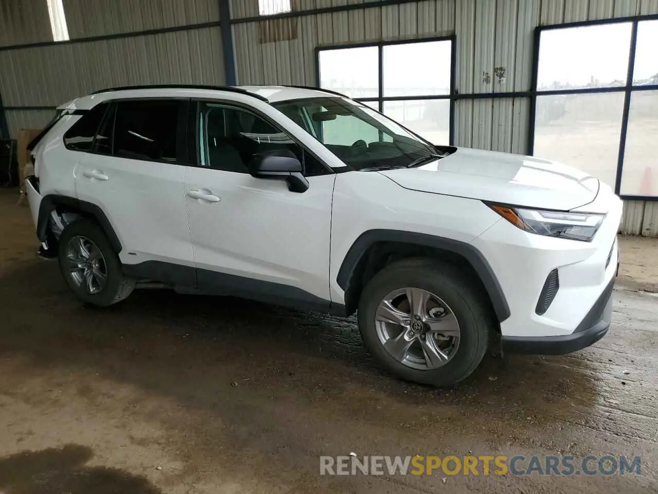 4 Photograph of a damaged car 4T3LWRFVXSU169881 TOYOTA RAV4 2025
