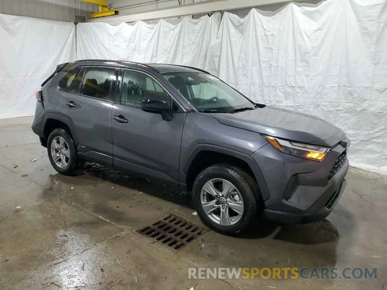 4 Photograph of a damaged car 4T3LWRFVXSU170318 TOYOTA RAV4 2025