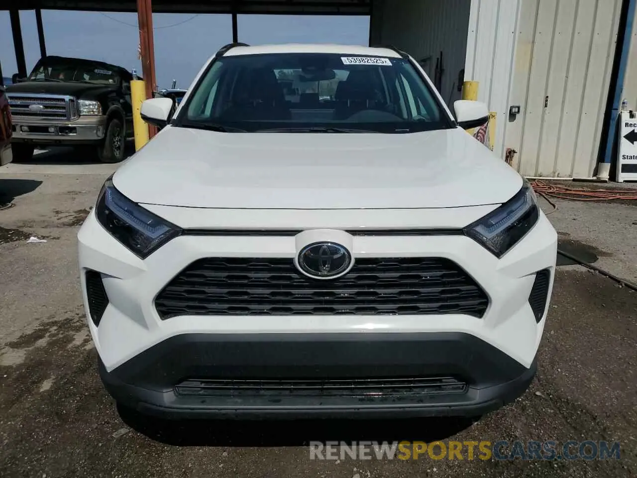 5 Photograph of a damaged car 4T3RWRFV5SU169684 TOYOTA RAV4 2025