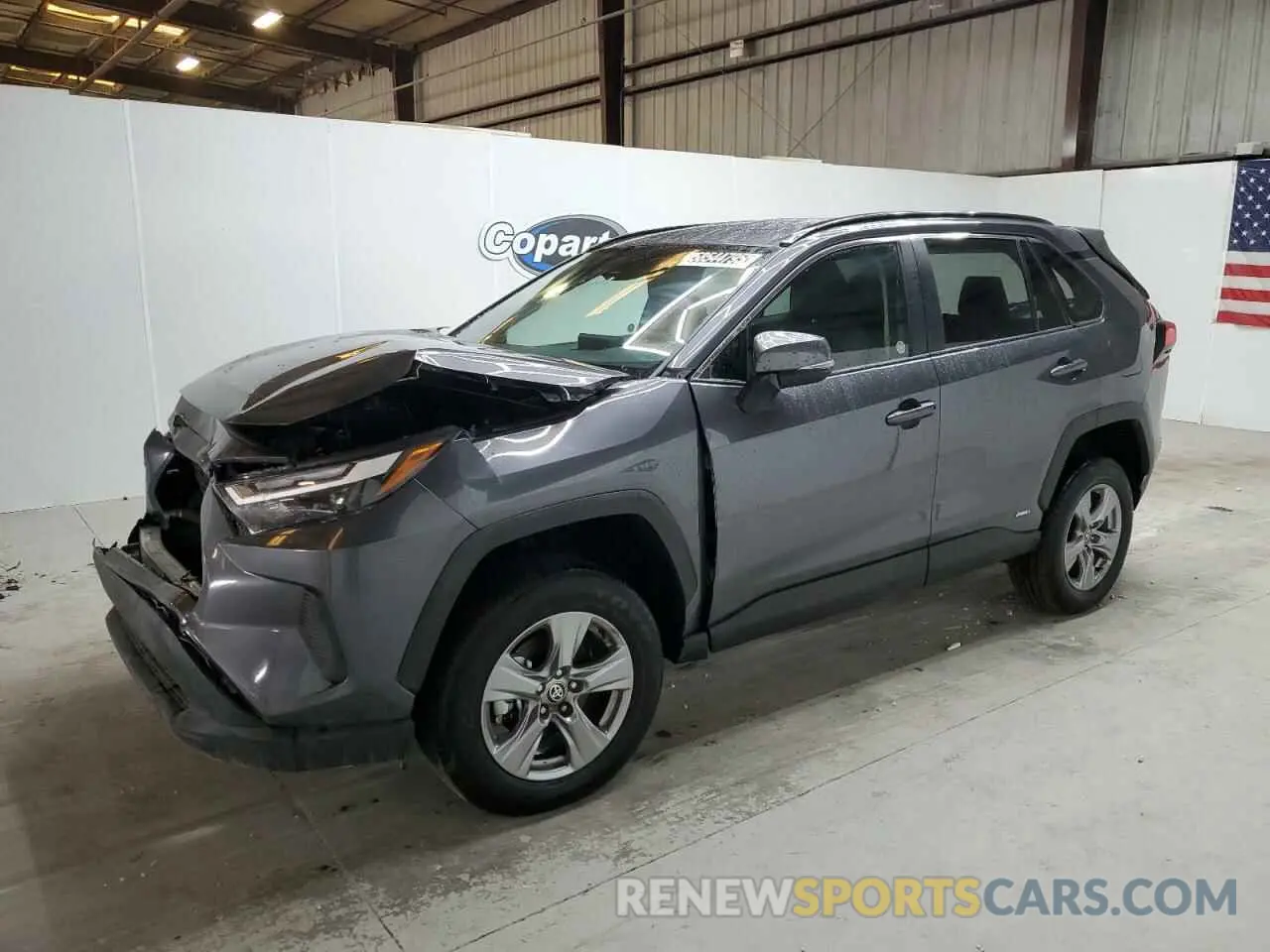 1 Photograph of a damaged car 4T3RWRFVXSU176582 TOYOTA RAV4 2025