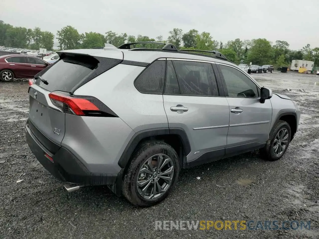 3 Photograph of a damaged car JTMB6RFV1SD152590 TOYOTA RAV4 2025