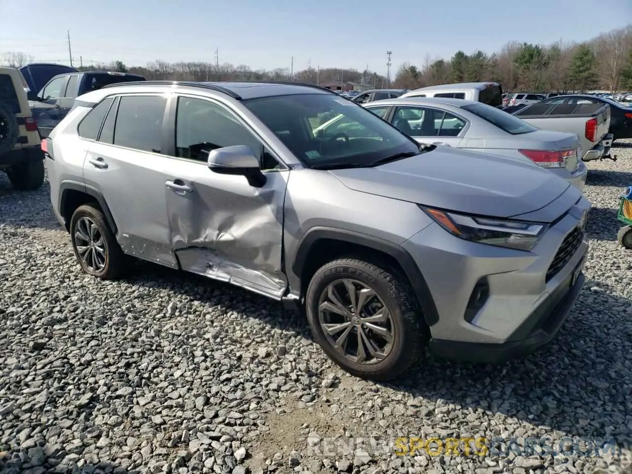 4 Photograph of a damaged car JTMB6RFV8SD158578 TOYOTA RAV4 2025