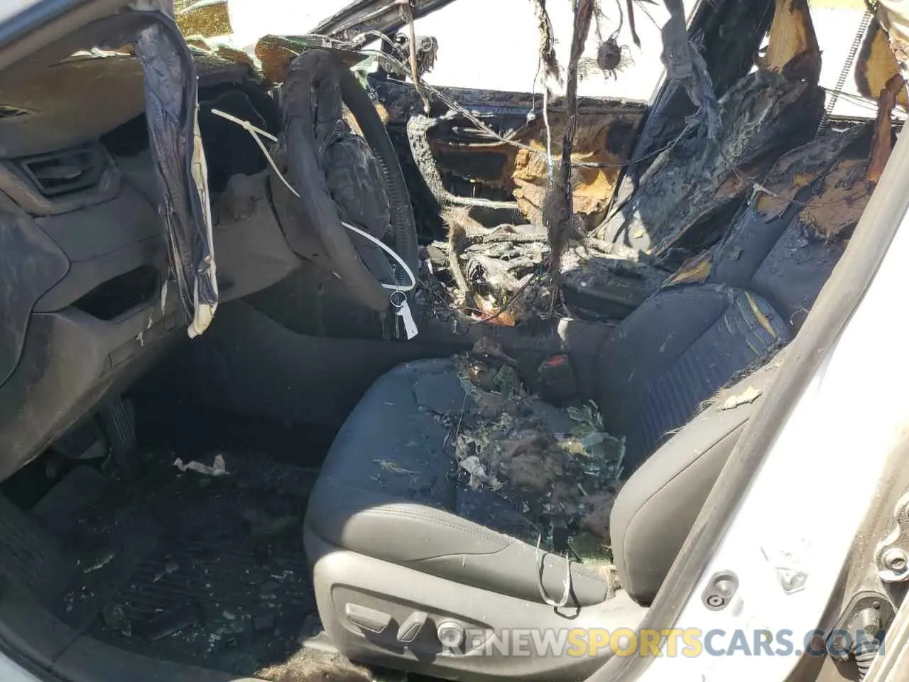 7 Photograph of a damaged car JTME6RFV3SD570615 TOYOTA RAV4 2025
