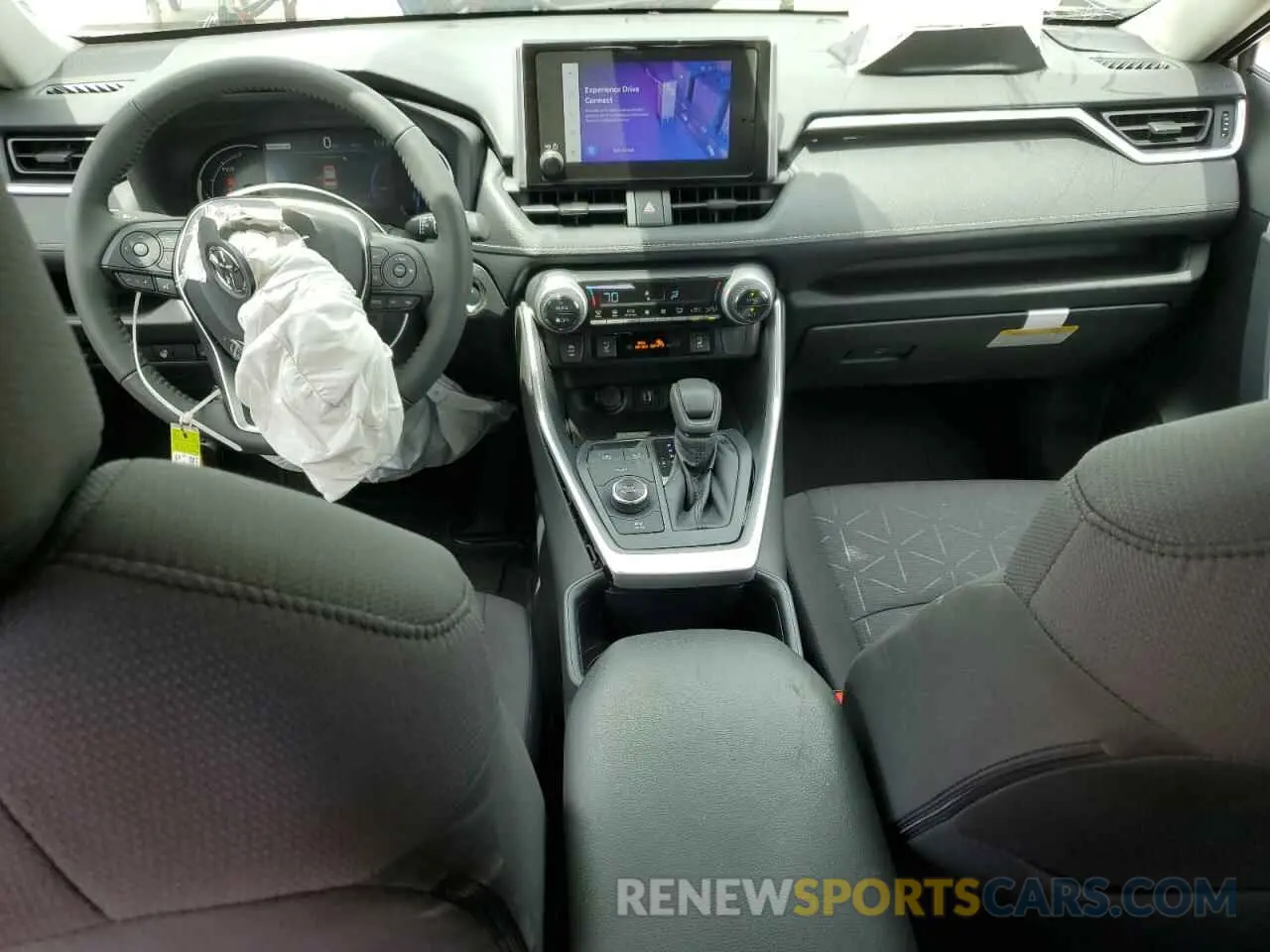 8 Photograph of a damaged car JTMRWRFV4SD277582 TOYOTA RAV4 2025