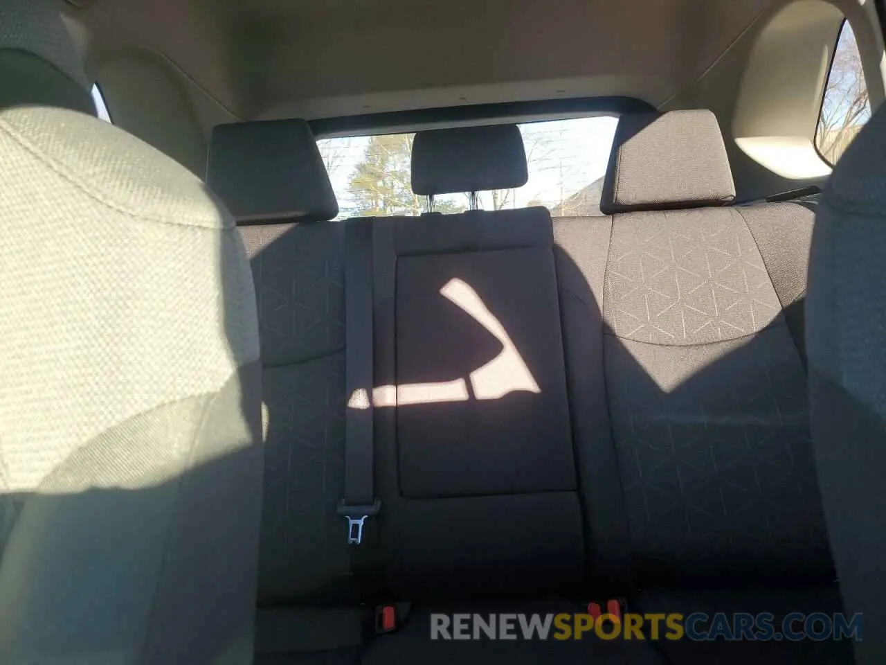 10 Photograph of a damaged car JTMRWRFV6SD284498 TOYOTA RAV4 2025