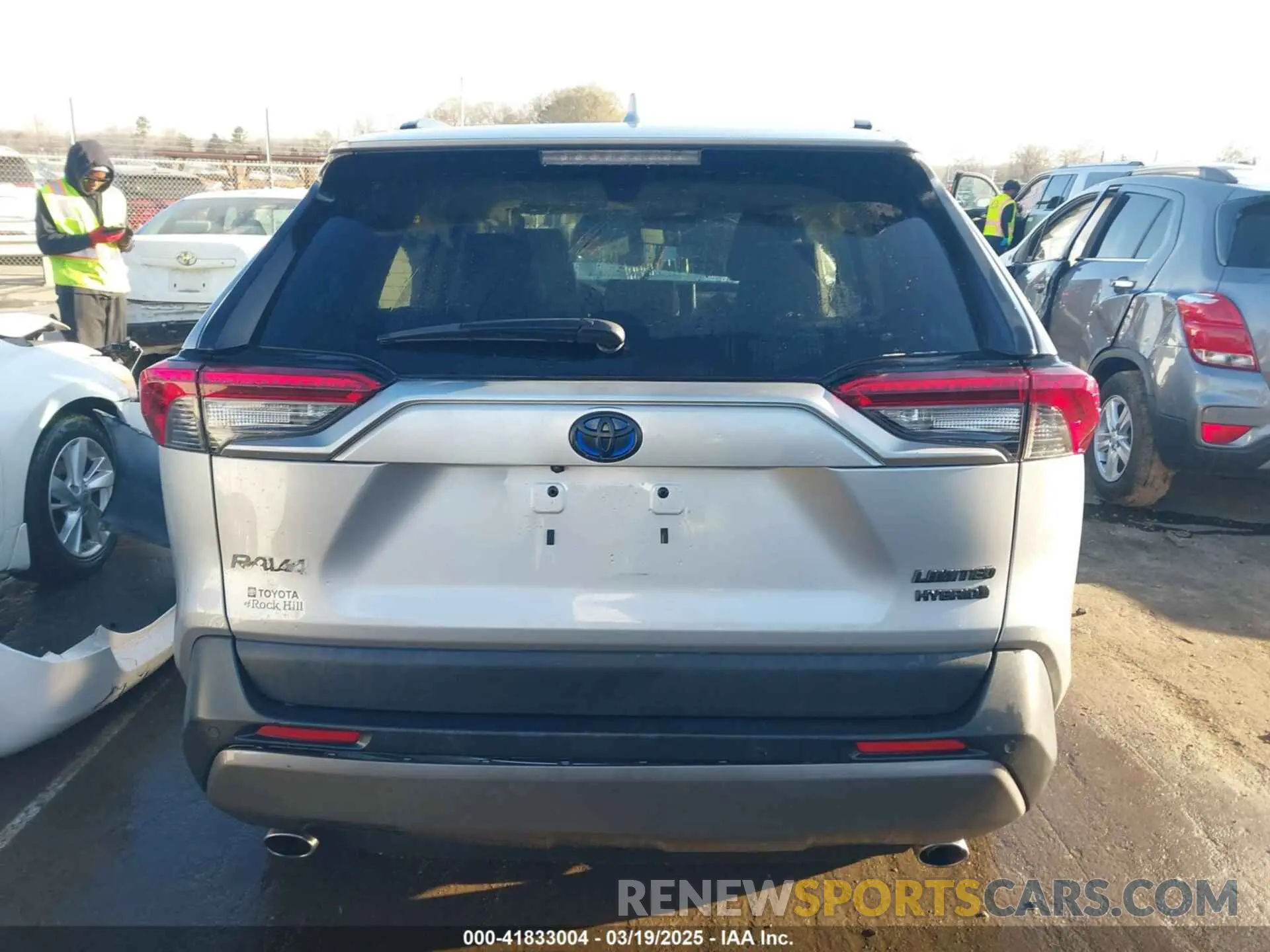 16 Photograph of a damaged car 2T3DWRFV1KW022420 TOYOTA RAV4 HYBRID 2019