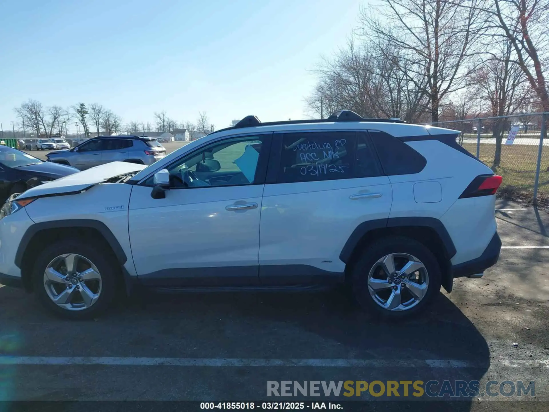 13 Photograph of a damaged car 2T3DWRFV2KW024113 TOYOTA RAV4 HYBRID 2019