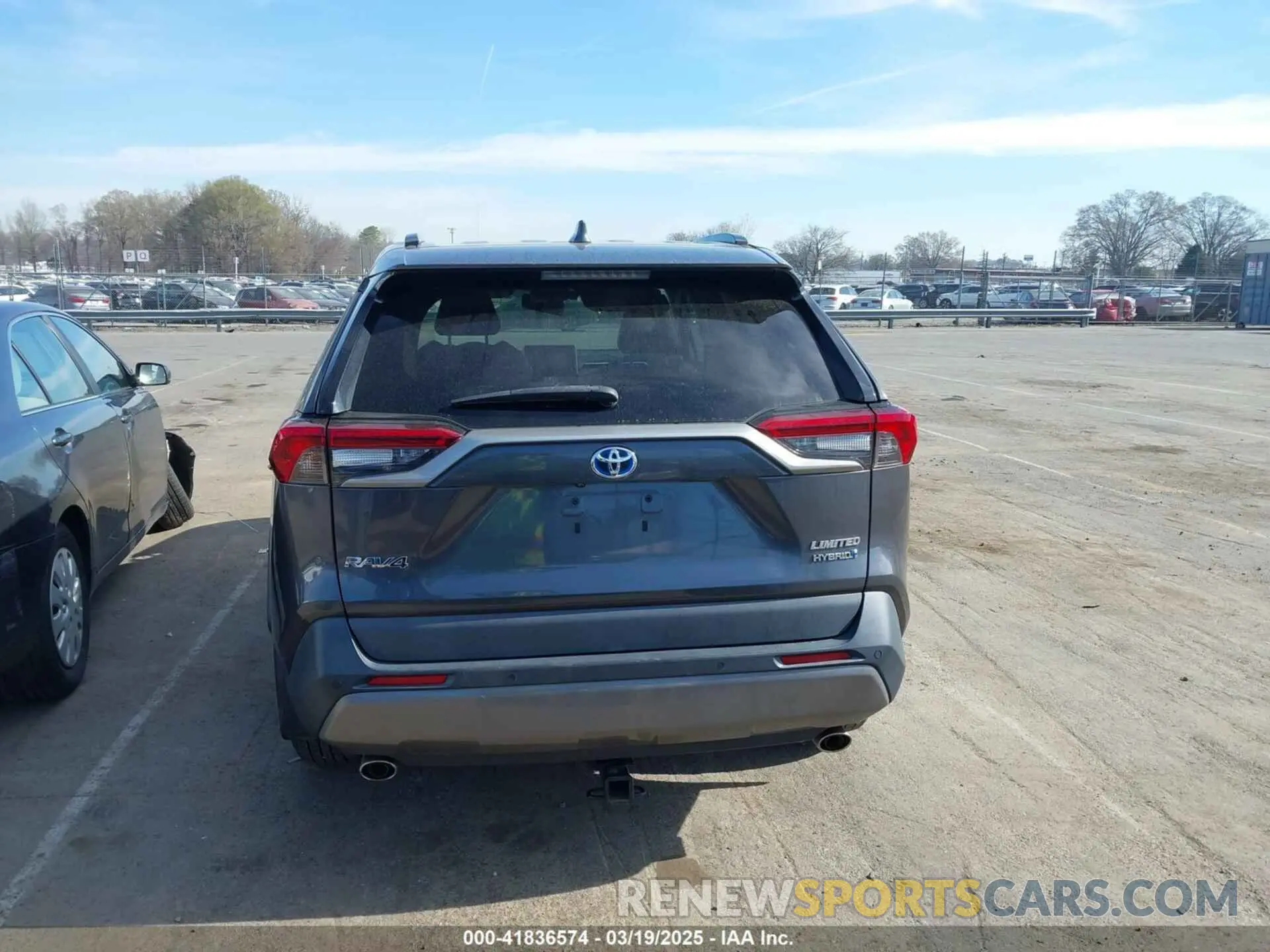 16 Photograph of a damaged car 2T3DWRFV3KW042748 TOYOTA RAV4 HYBRID 2019