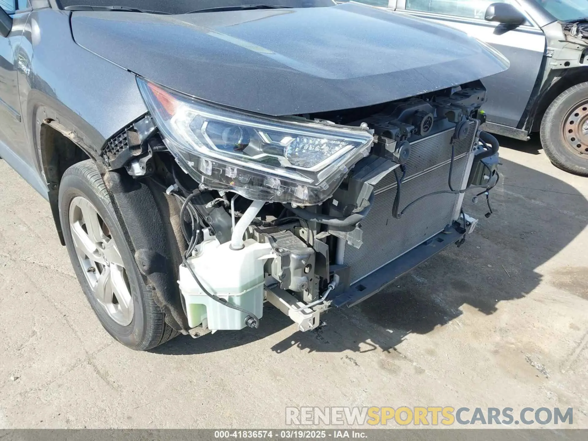 6 Photograph of a damaged car 2T3DWRFV3KW042748 TOYOTA RAV4 HYBRID 2019