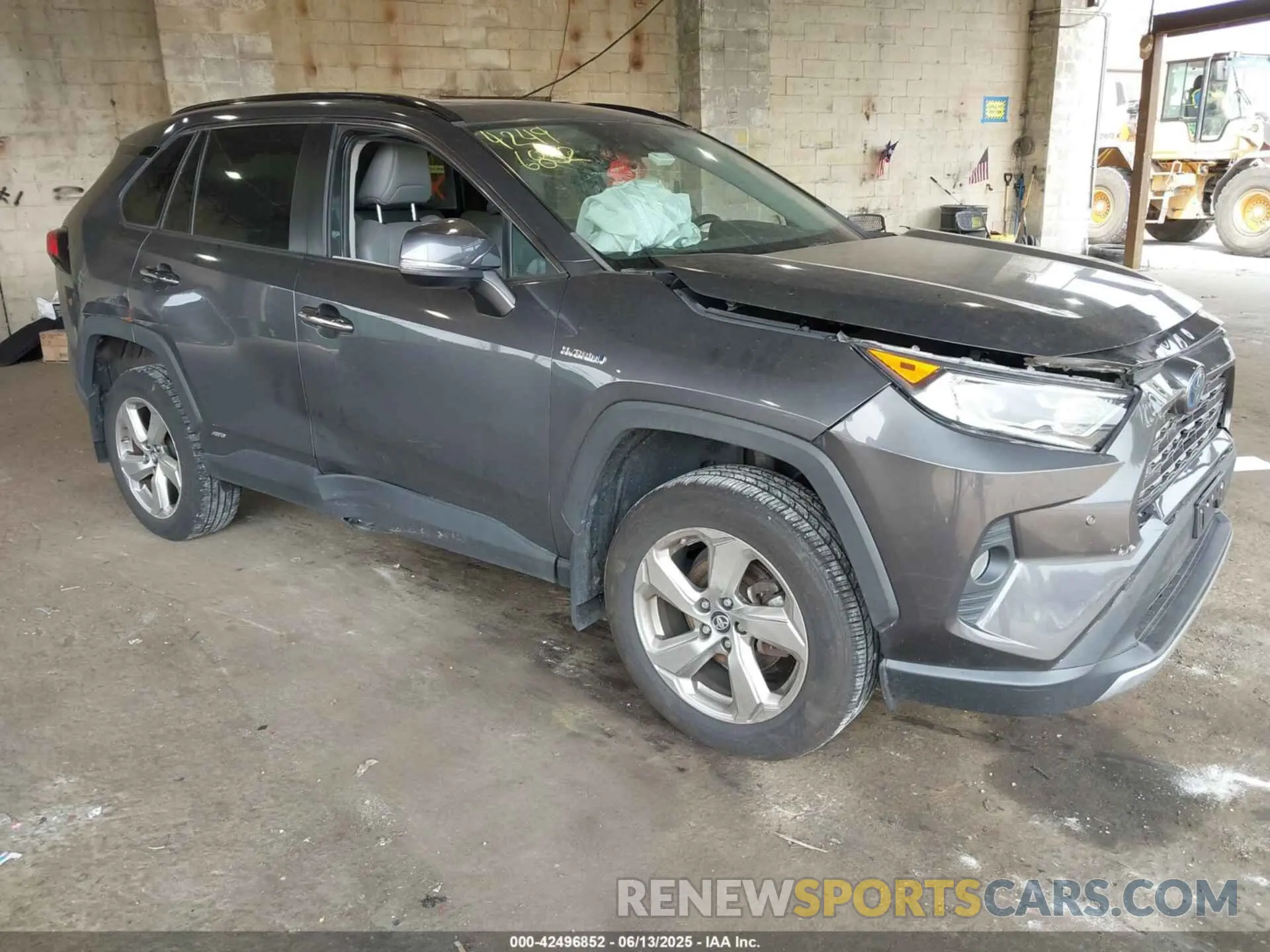1 Photograph of a damaged car 2T3DWRFV5KW021058 TOYOTA RAV4 HYBRID 2019