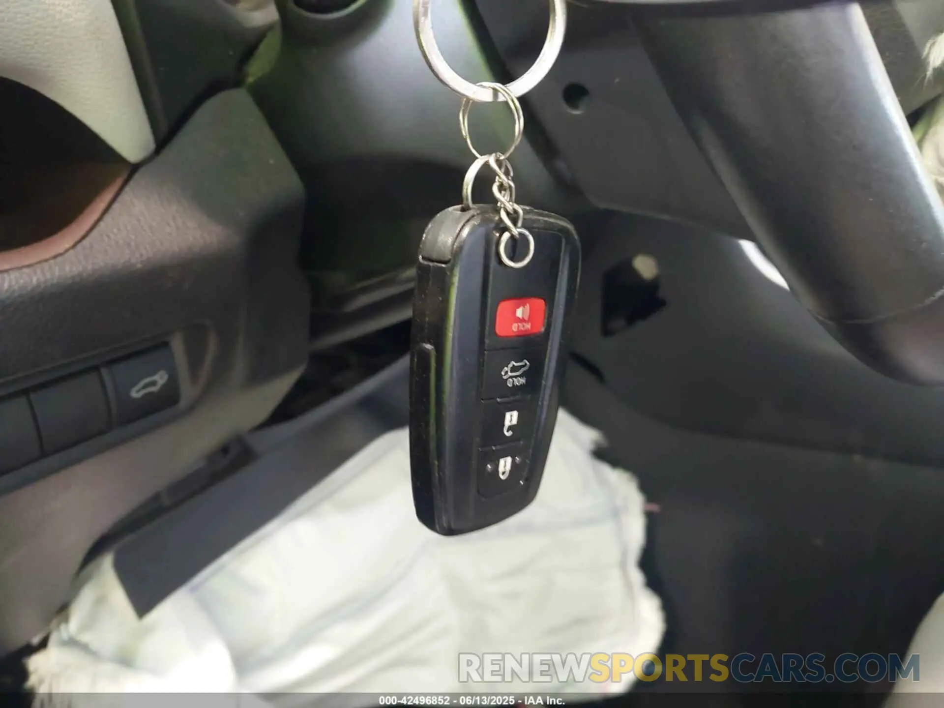 11 Photograph of a damaged car 2T3DWRFV5KW021058 TOYOTA RAV4 HYBRID 2019