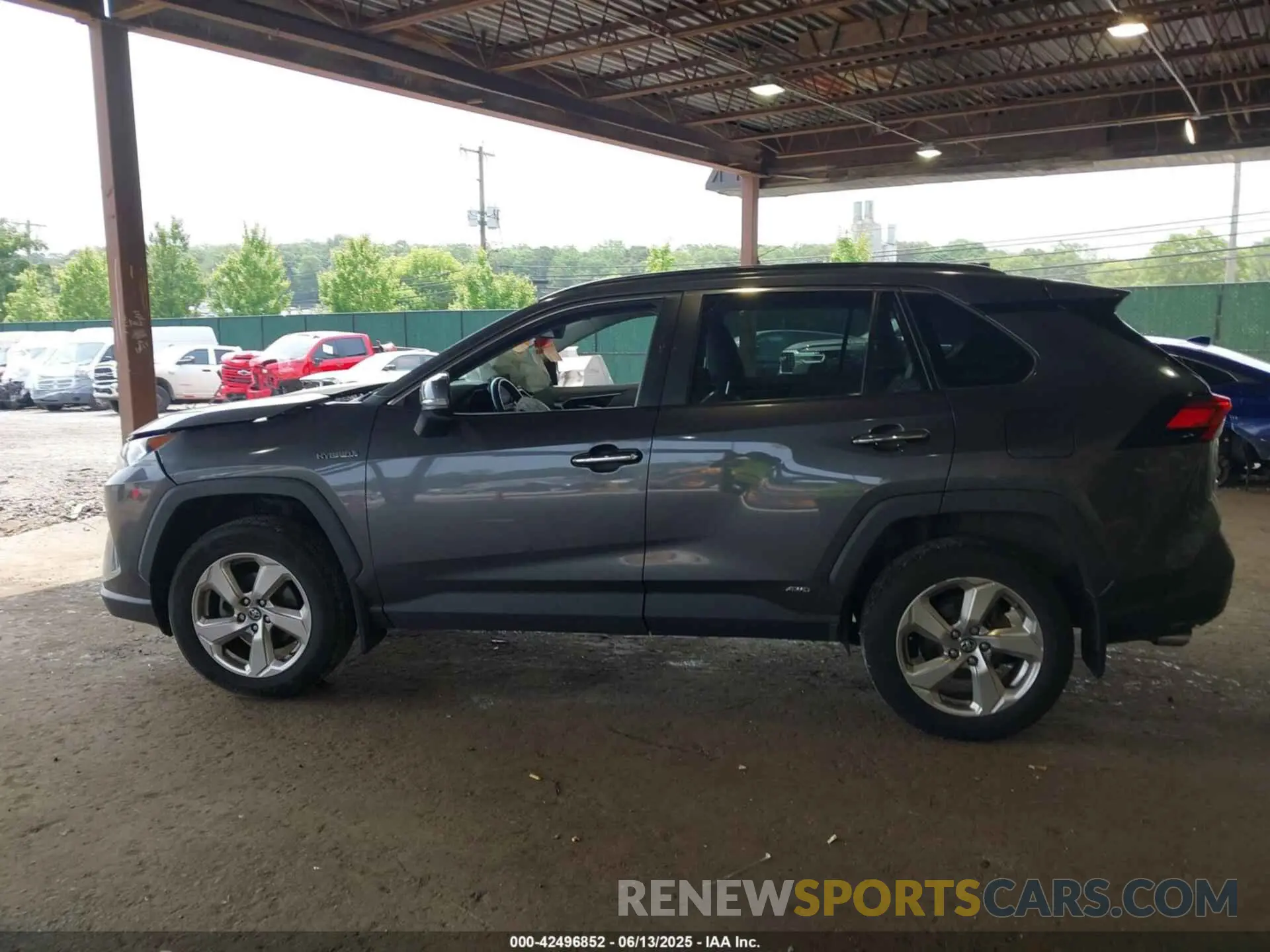 14 Photograph of a damaged car 2T3DWRFV5KW021058 TOYOTA RAV4 HYBRID 2019