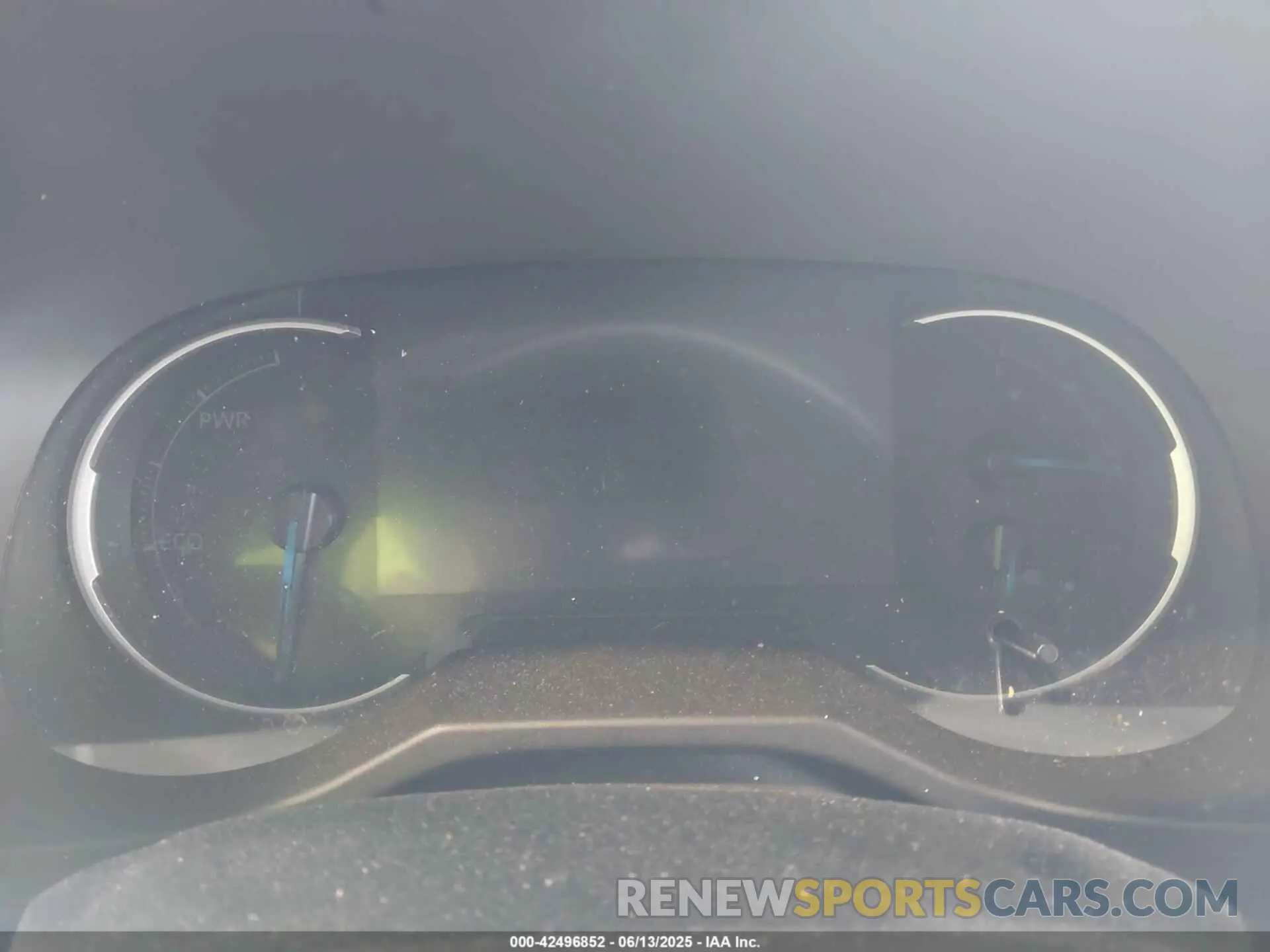 7 Photograph of a damaged car 2T3DWRFV5KW021058 TOYOTA RAV4 HYBRID 2019