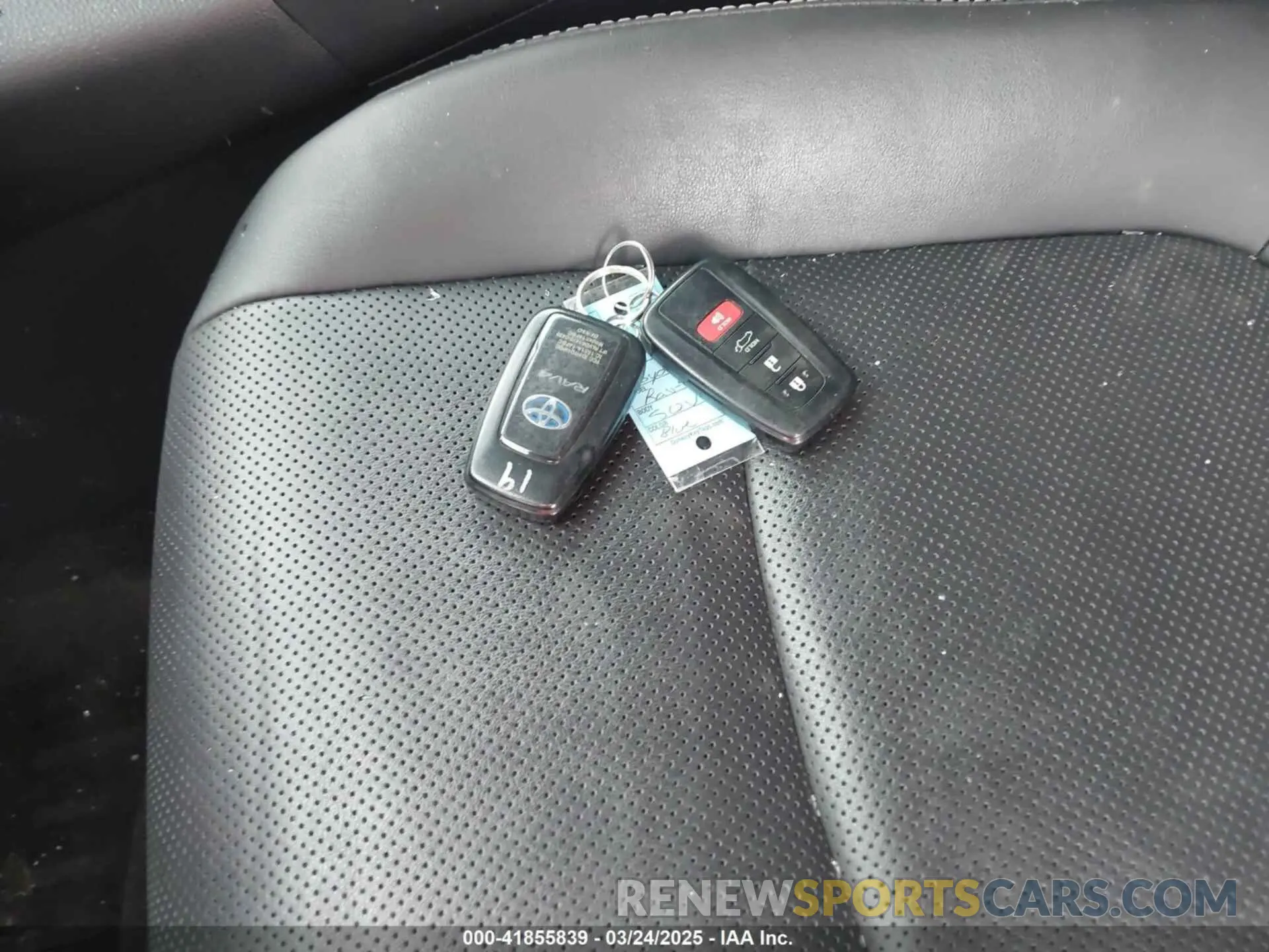 11 Photograph of a damaged car 2T3DWRFV7KW029016 TOYOTA RAV4 HYBRID 2019