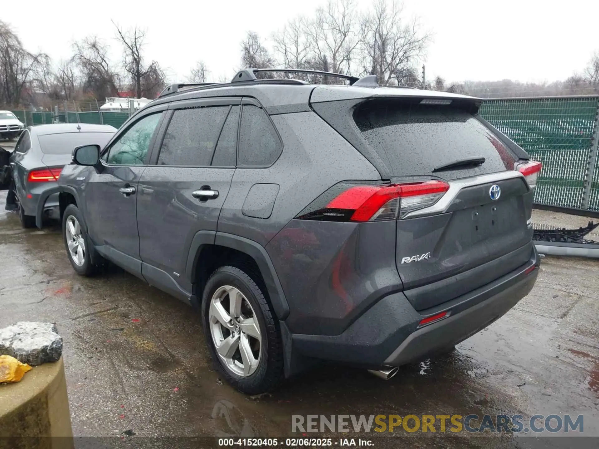 3 Photograph of a damaged car 2T3DWRFV9KW031012 TOYOTA RAV4 HYBRID 2019