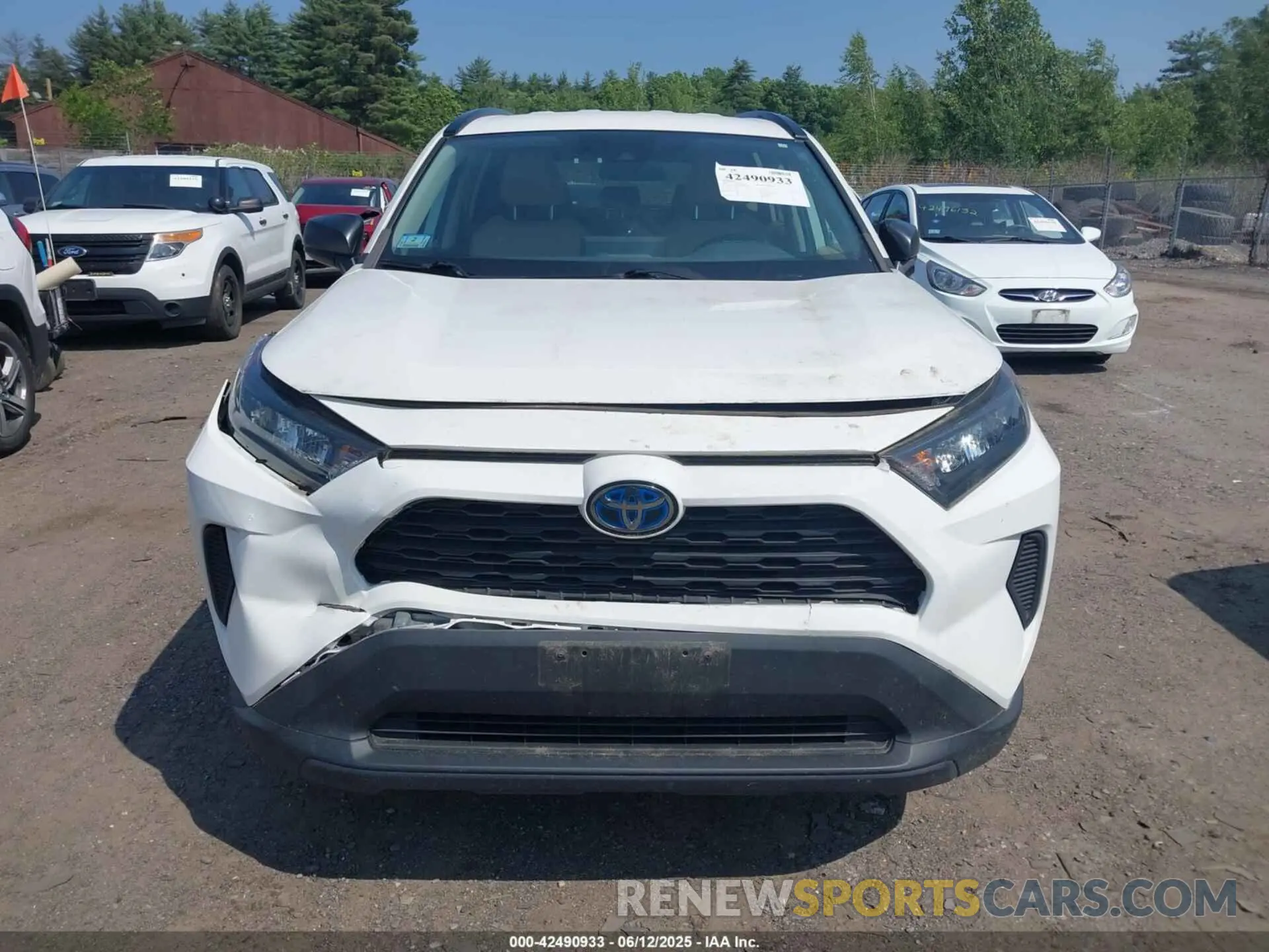 12 Photograph of a damaged car 2T3LWRFV0KW024848 TOYOTA RAV4 HYBRID 2019