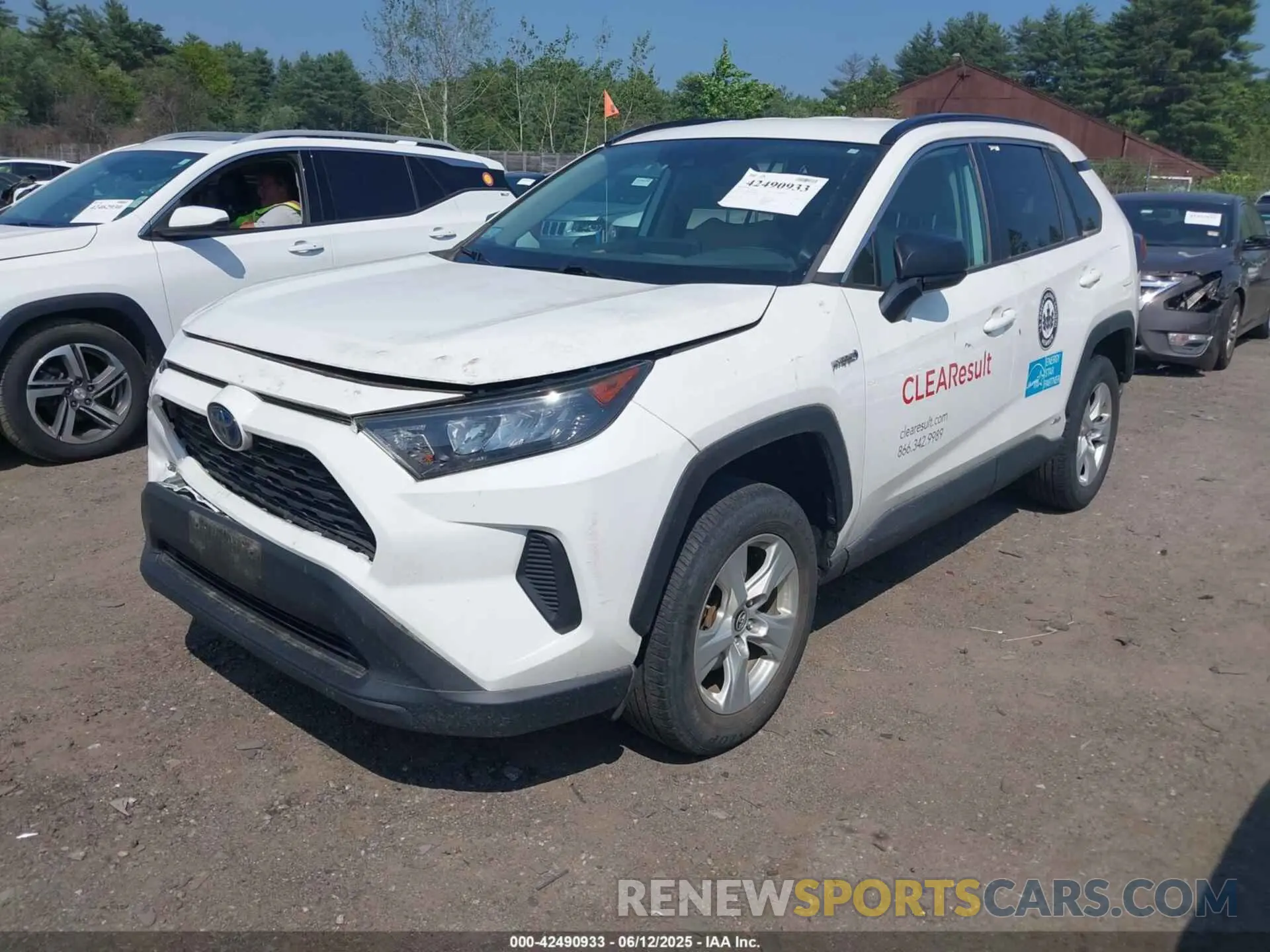 2 Photograph of a damaged car 2T3LWRFV0KW024848 TOYOTA RAV4 HYBRID 2019