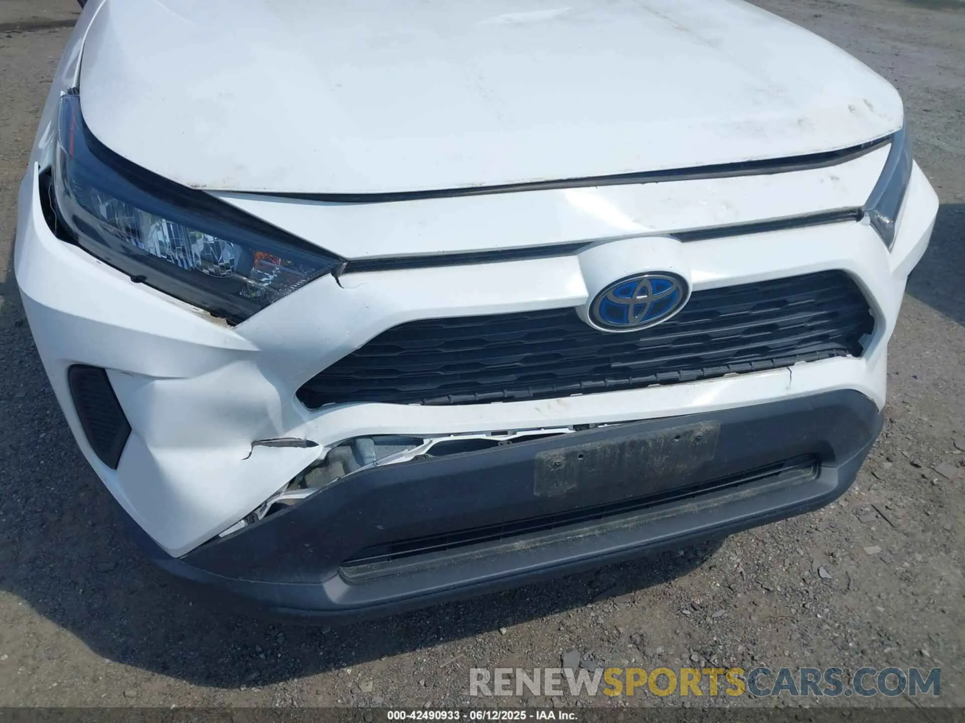 6 Photograph of a damaged car 2T3LWRFV0KW024848 TOYOTA RAV4 HYBRID 2019