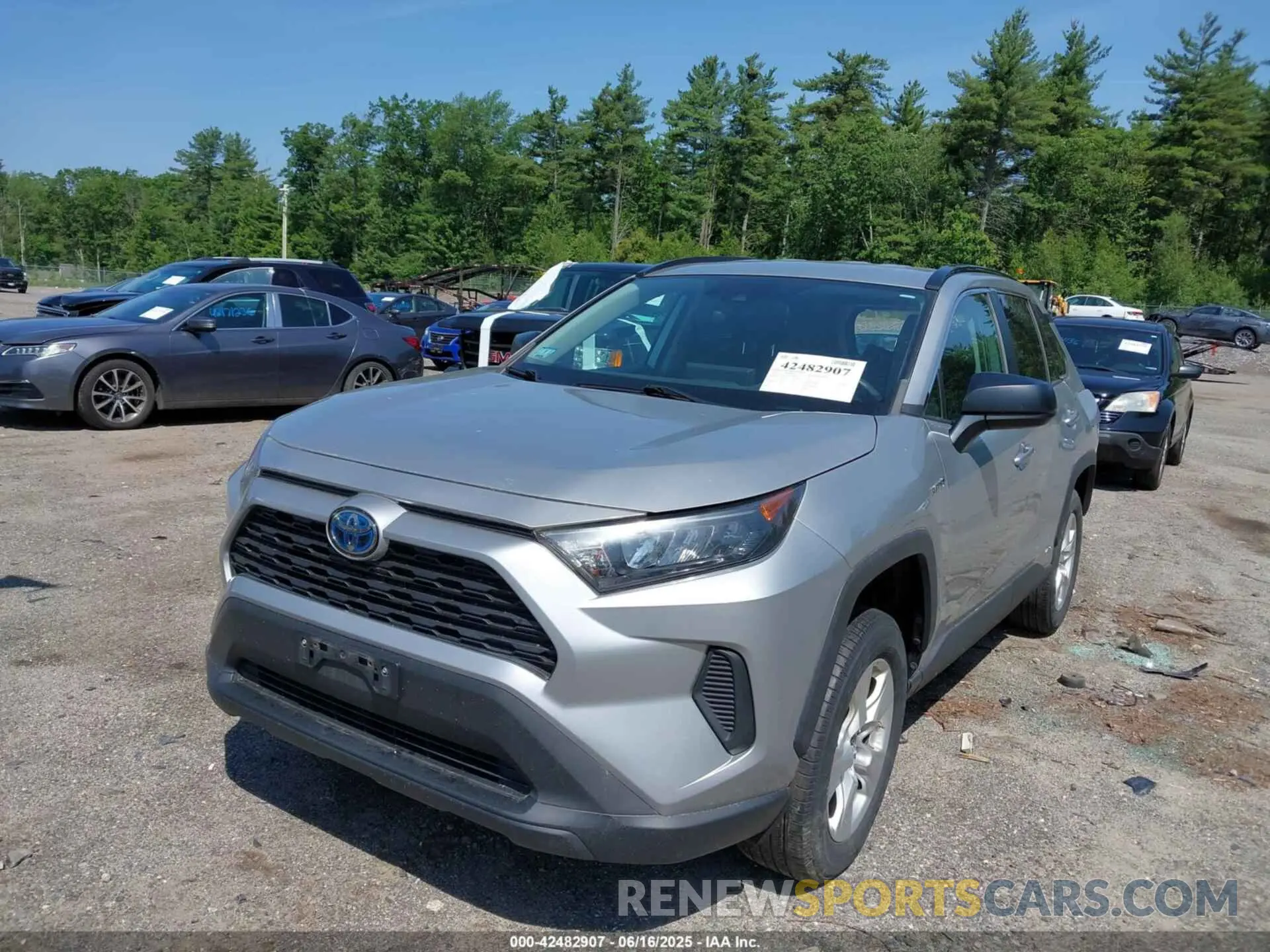 2 Photograph of a damaged car 2T3LWRFV1KW018878 TOYOTA RAV4 HYBRID 2019