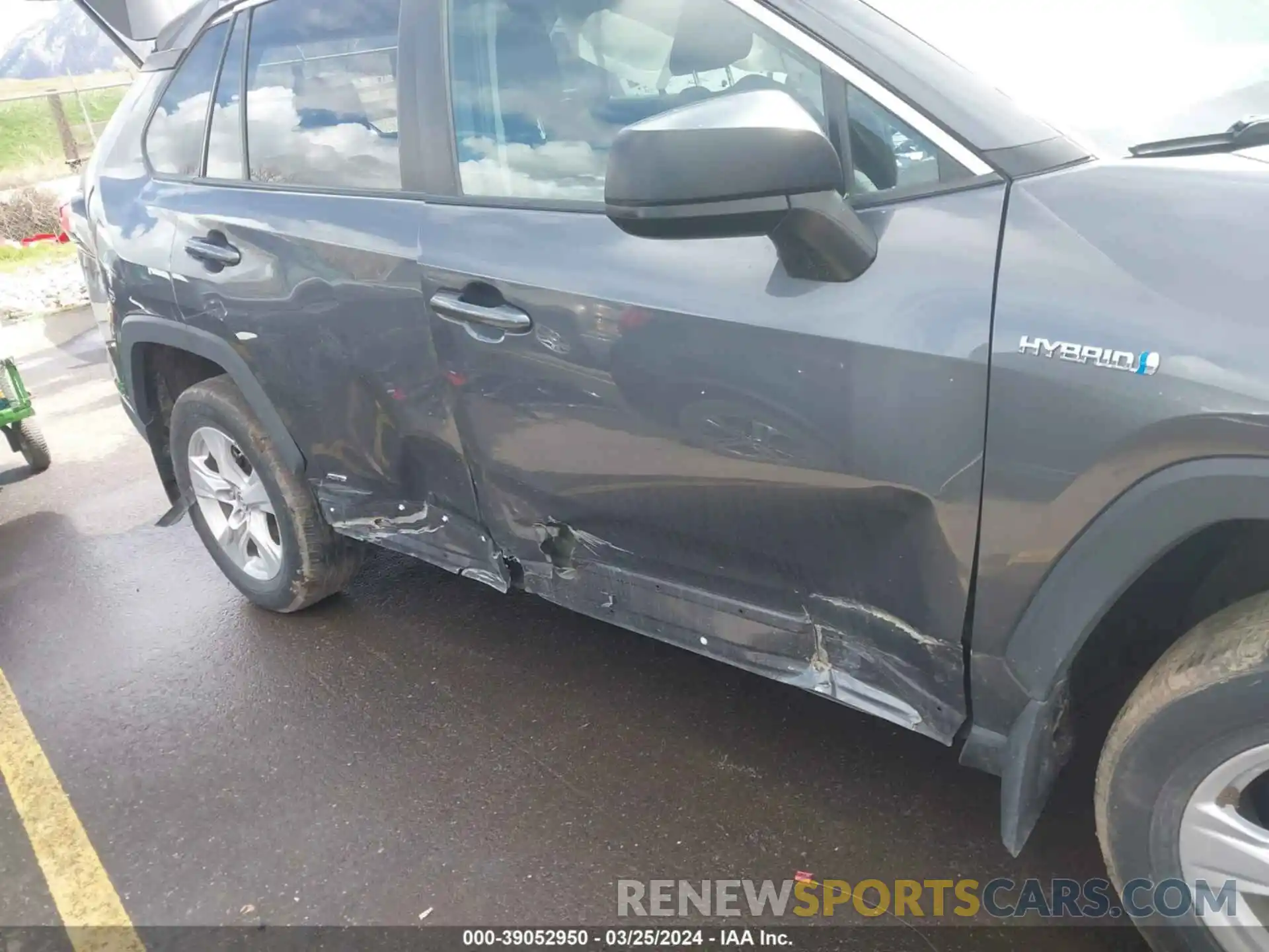 6 Photograph of a damaged car 2T3LWRFV5KW038941 TOYOTA RAV4 HYBRID 2019