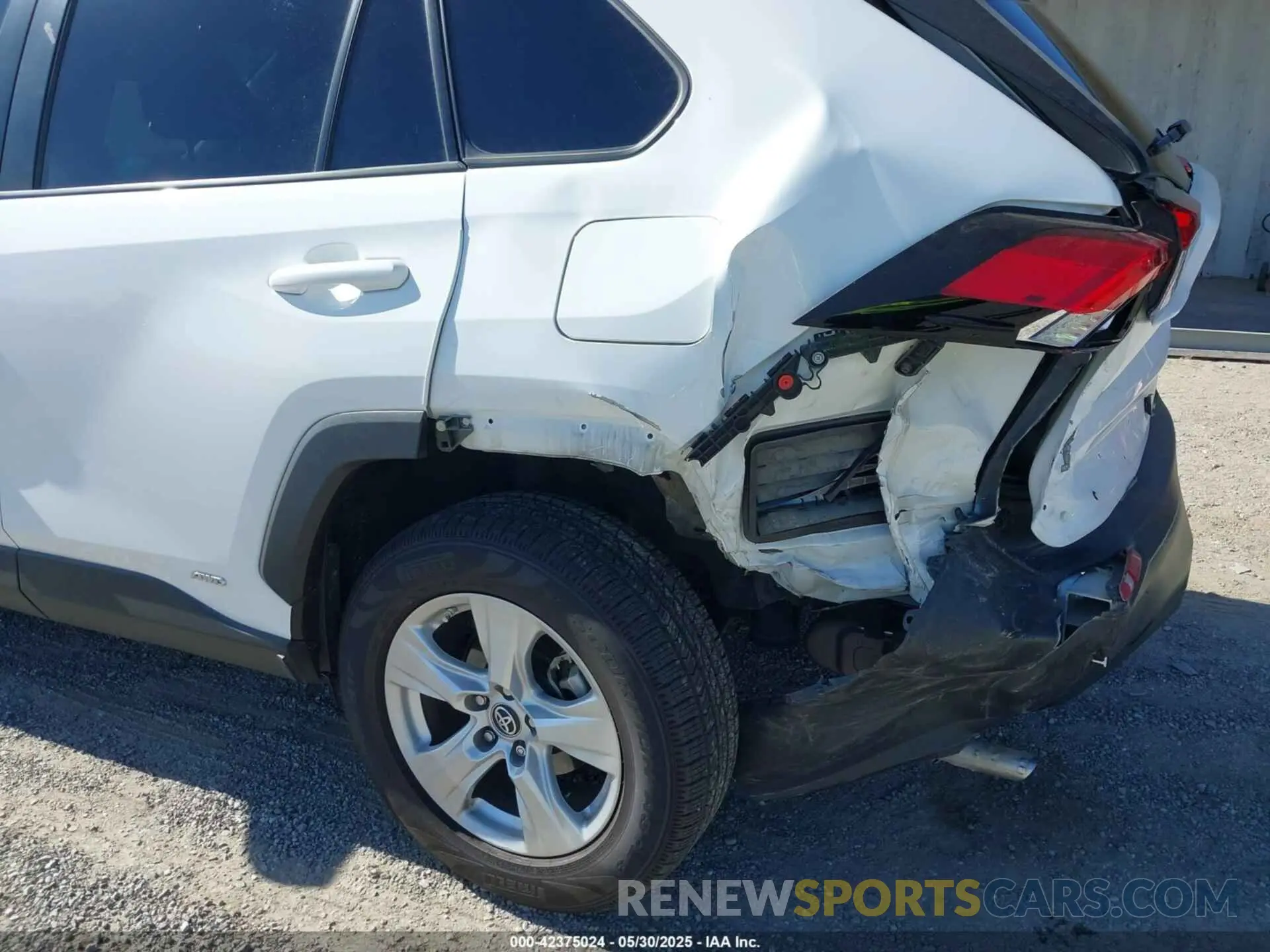 6 Photograph of a damaged car 2T3LWRFV7KW013250 TOYOTA RAV4 HYBRID 2019