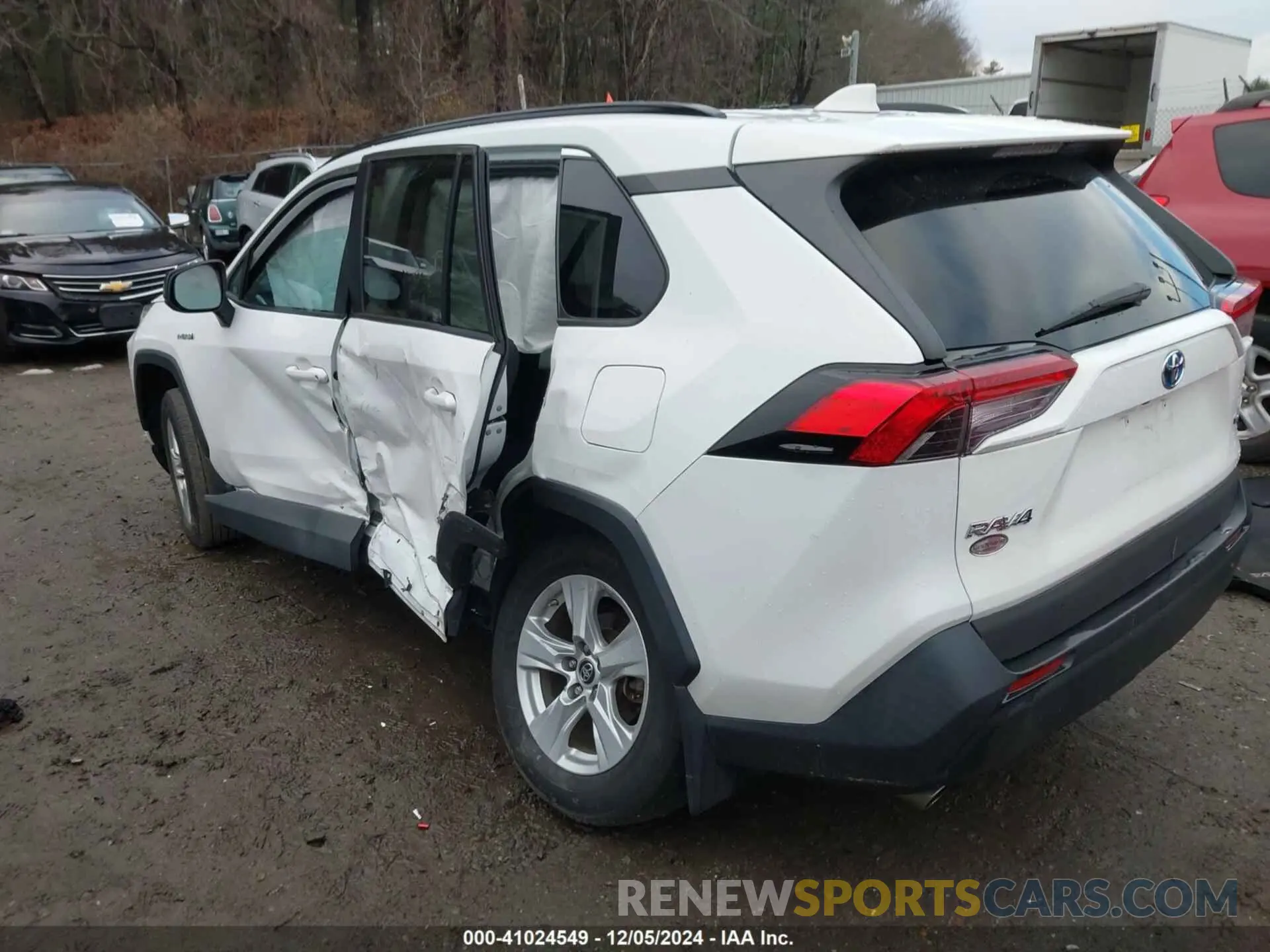3 Photograph of a damaged car 2T3LWRFV7KW016178 TOYOTA RAV4 HYBRID 2019