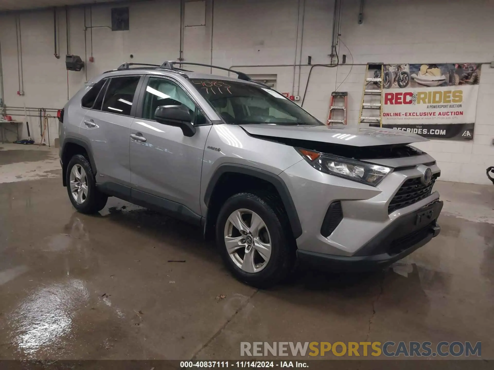 1 Photograph of a damaged car 2T3LWRFV9KW023763 TOYOTA RAV4 HYBRID 2019
