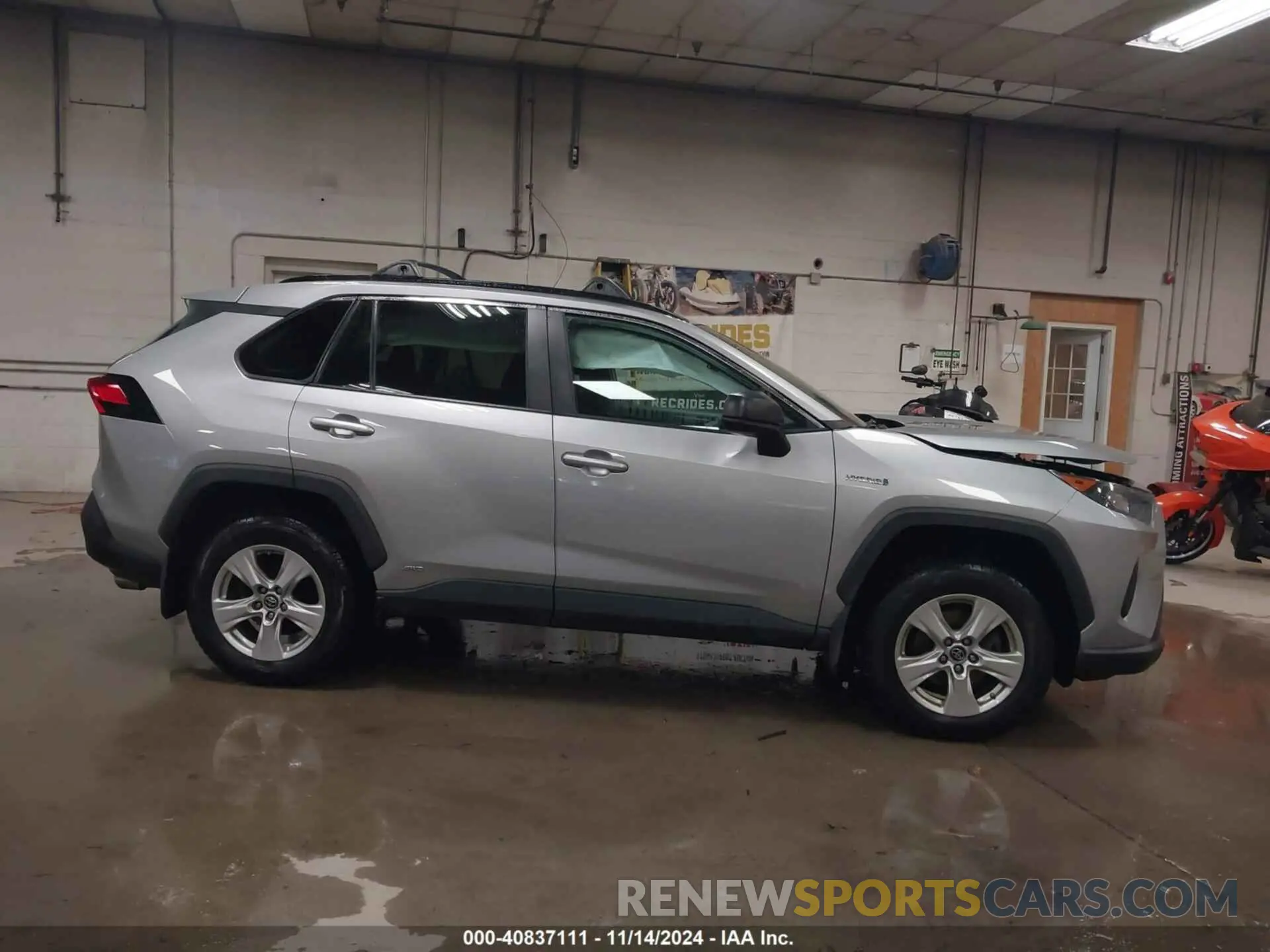 13 Photograph of a damaged car 2T3LWRFV9KW023763 TOYOTA RAV4 HYBRID 2019