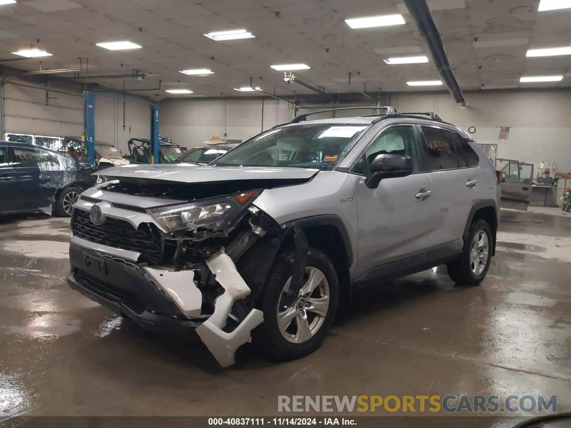 2 Photograph of a damaged car 2T3LWRFV9KW023763 TOYOTA RAV4 HYBRID 2019
