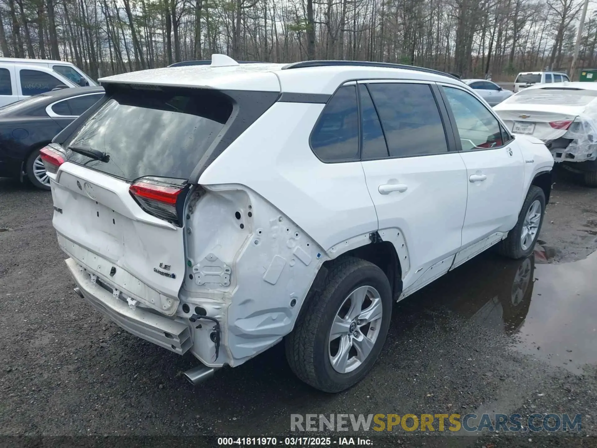 4 Photograph of a damaged car 2T3MWRFV2KW009546 TOYOTA RAV4 HYBRID 2019