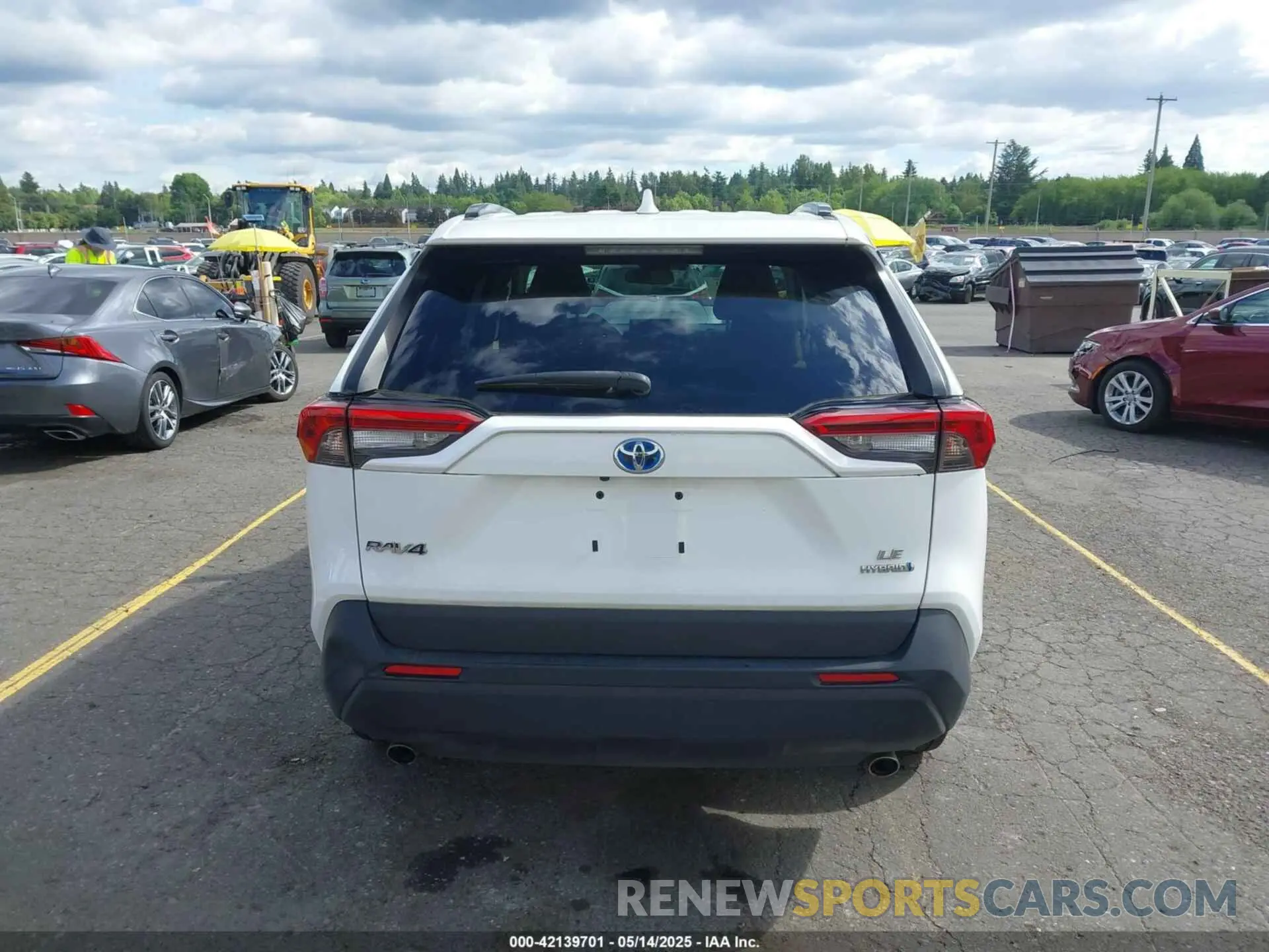 16 Photograph of a damaged car 2T3MWRFV5KW031654 TOYOTA RAV4 HYBRID 2019