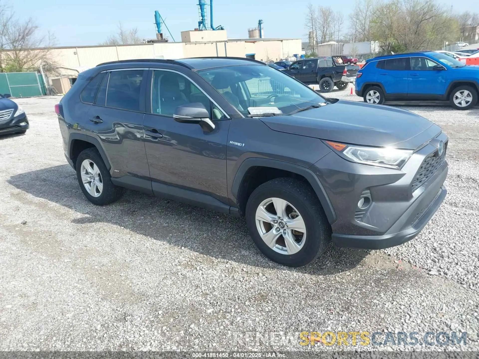 1 Photograph of a damaged car 2T3RWRFV0KW027727 TOYOTA RAV4 HYBRID 2019