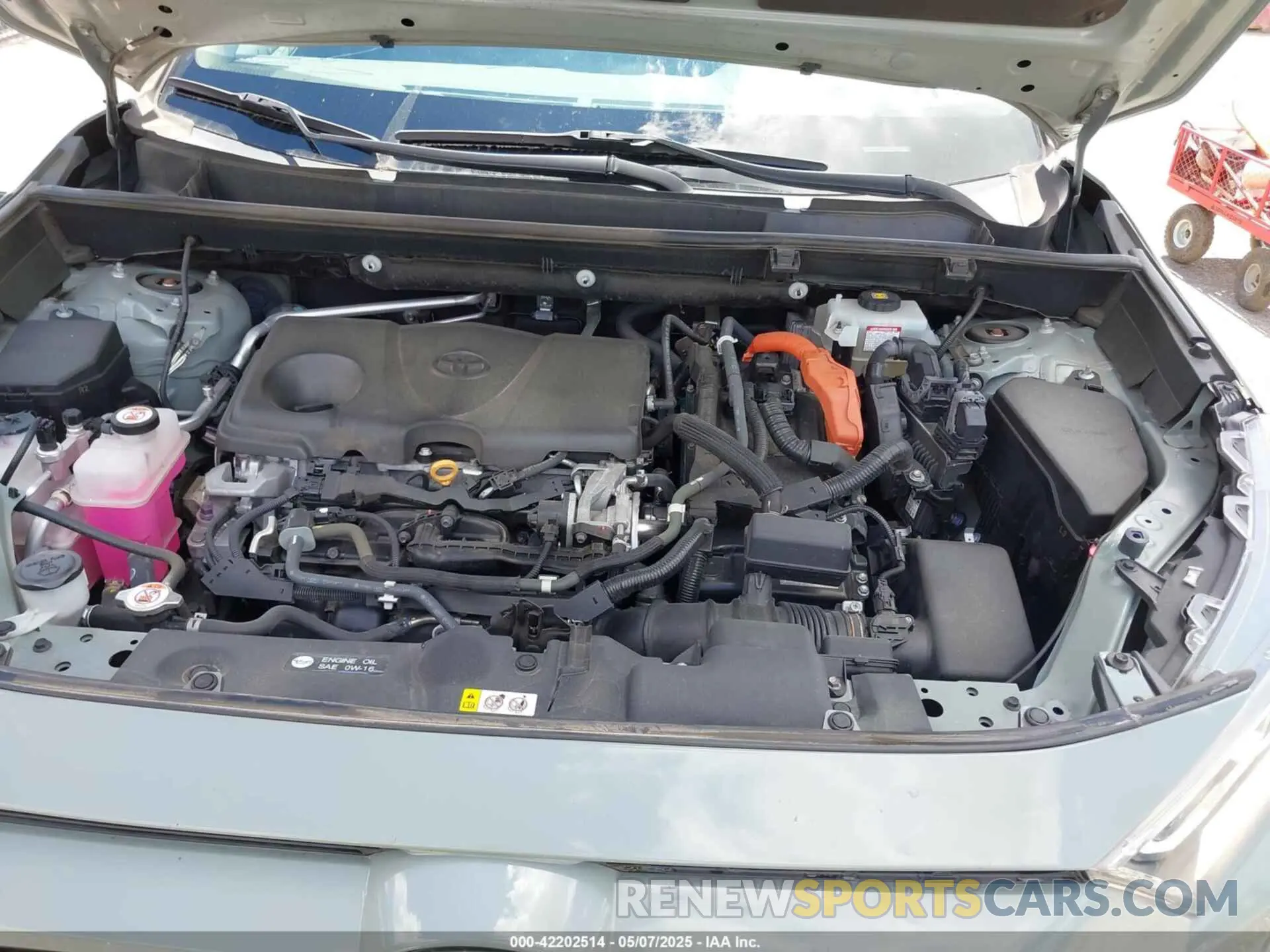 10 Photograph of a damaged car 2T3RWRFV1KW030037 TOYOTA RAV4 HYBRID 2019