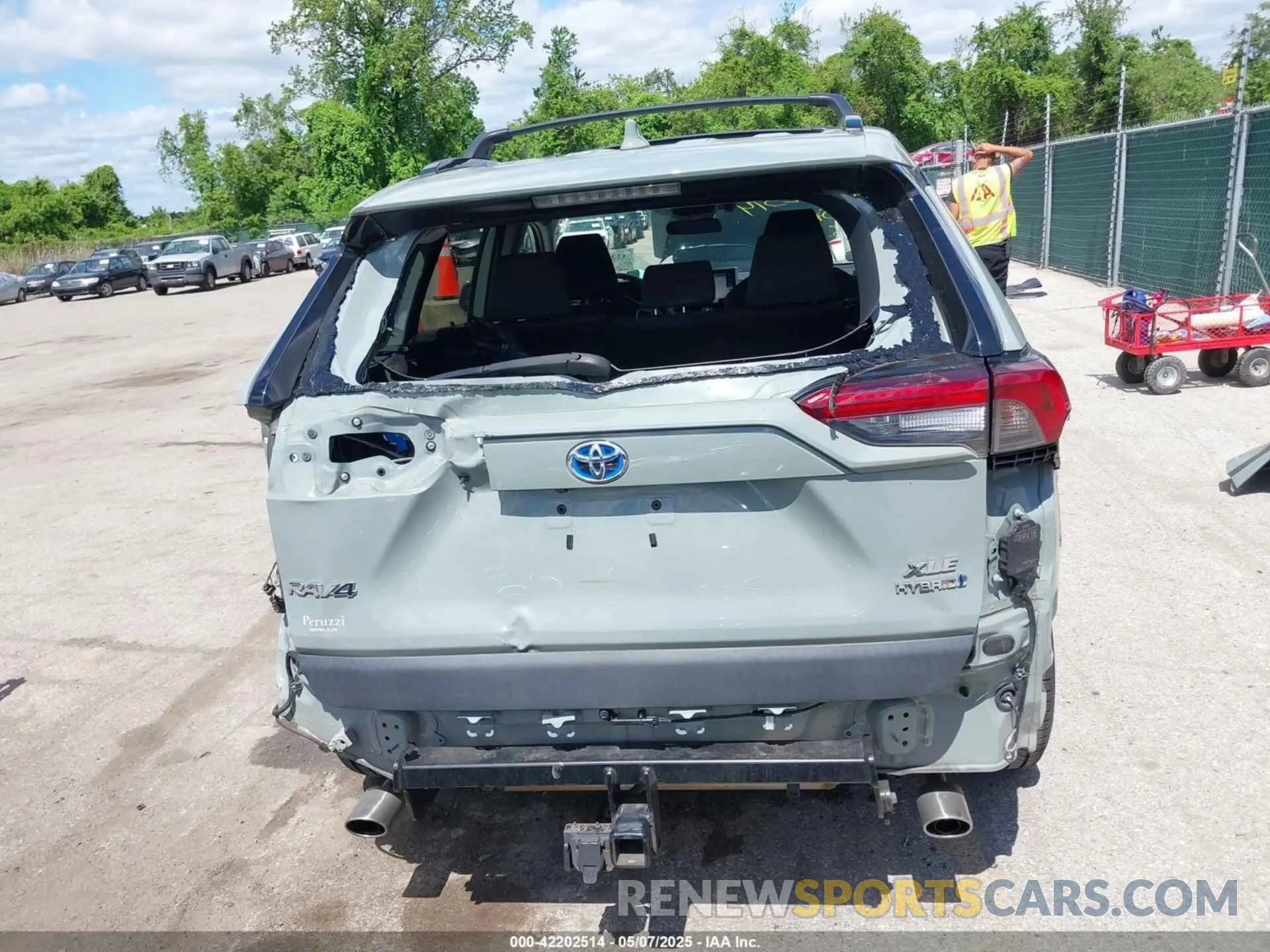 17 Photograph of a damaged car 2T3RWRFV1KW030037 TOYOTA RAV4 HYBRID 2019