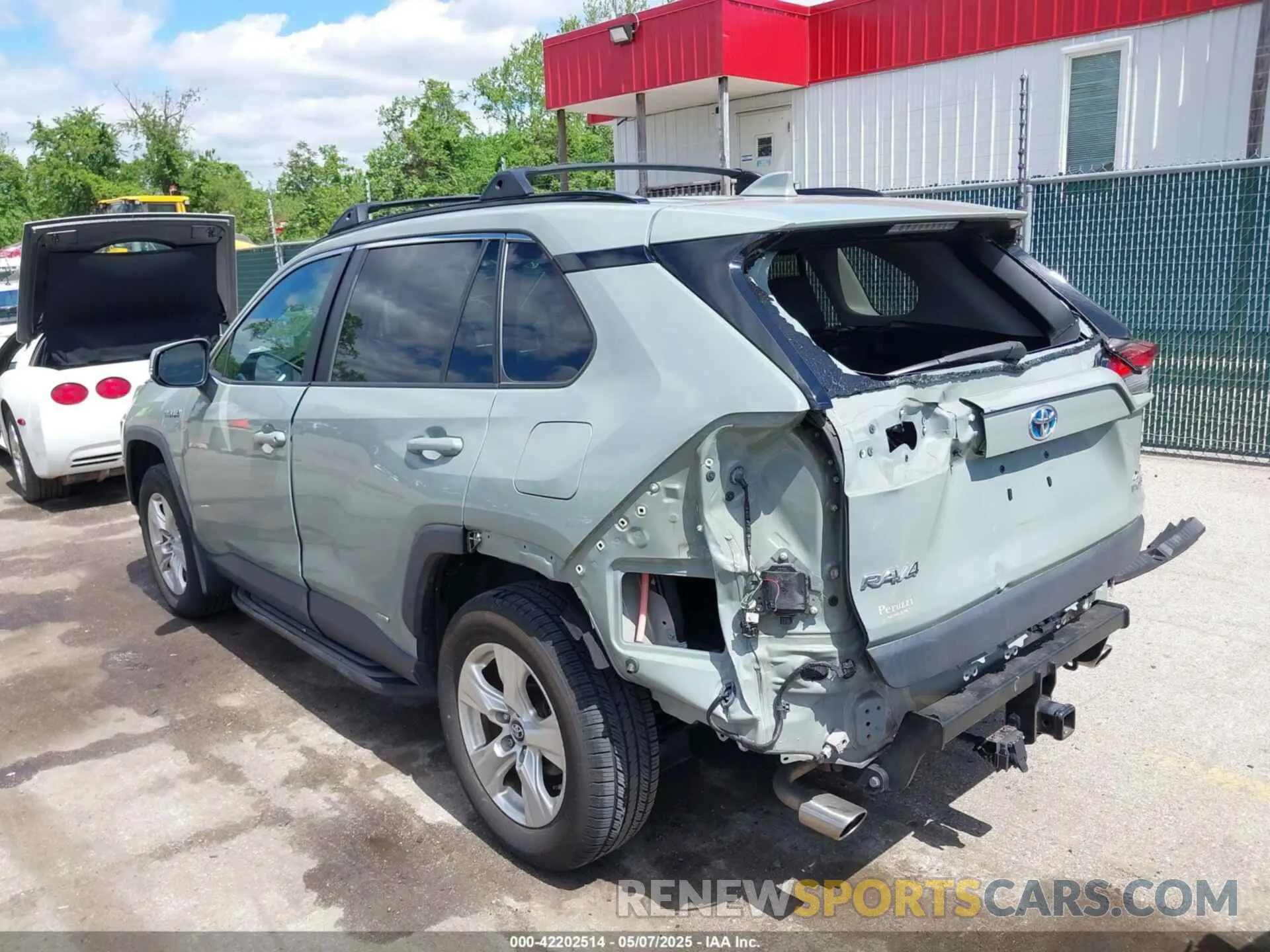 3 Photograph of a damaged car 2T3RWRFV1KW030037 TOYOTA RAV4 HYBRID 2019