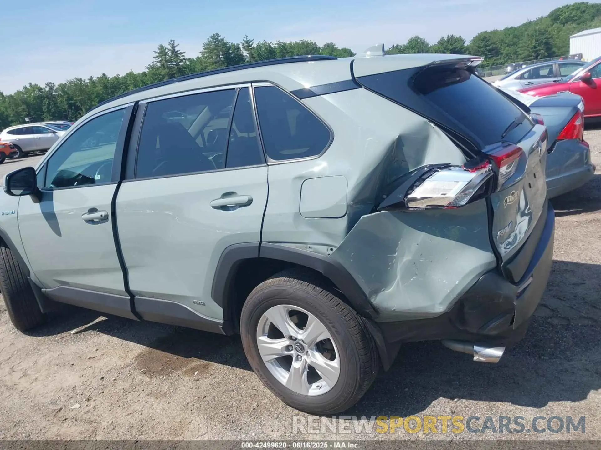 6 Photograph of a damaged car 2T3RWRFV2KW020164 TOYOTA RAV4 HYBRID 2019