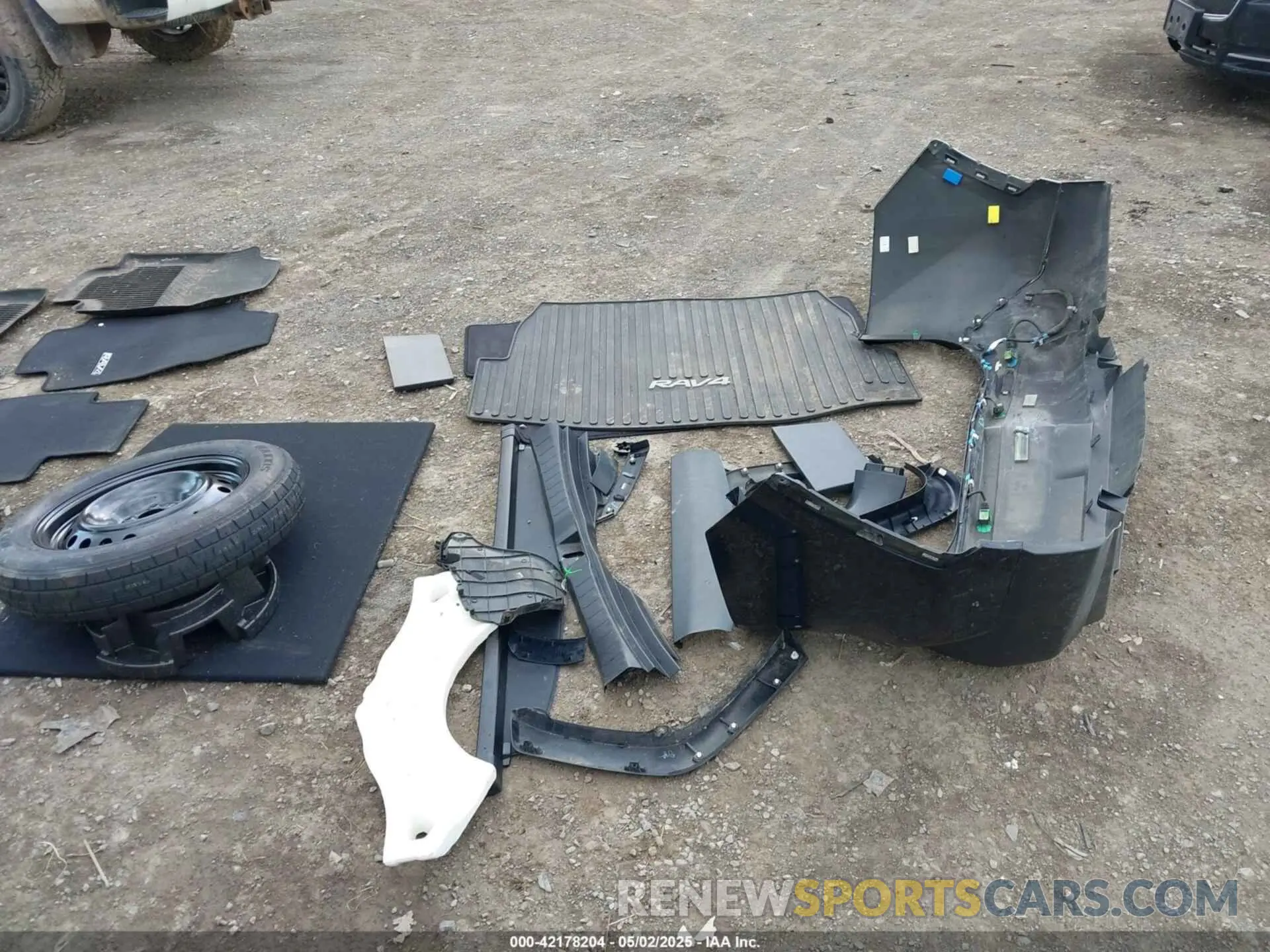 12 Photograph of a damaged car 2T3RWRFV3KW010551 TOYOTA RAV4 HYBRID 2019