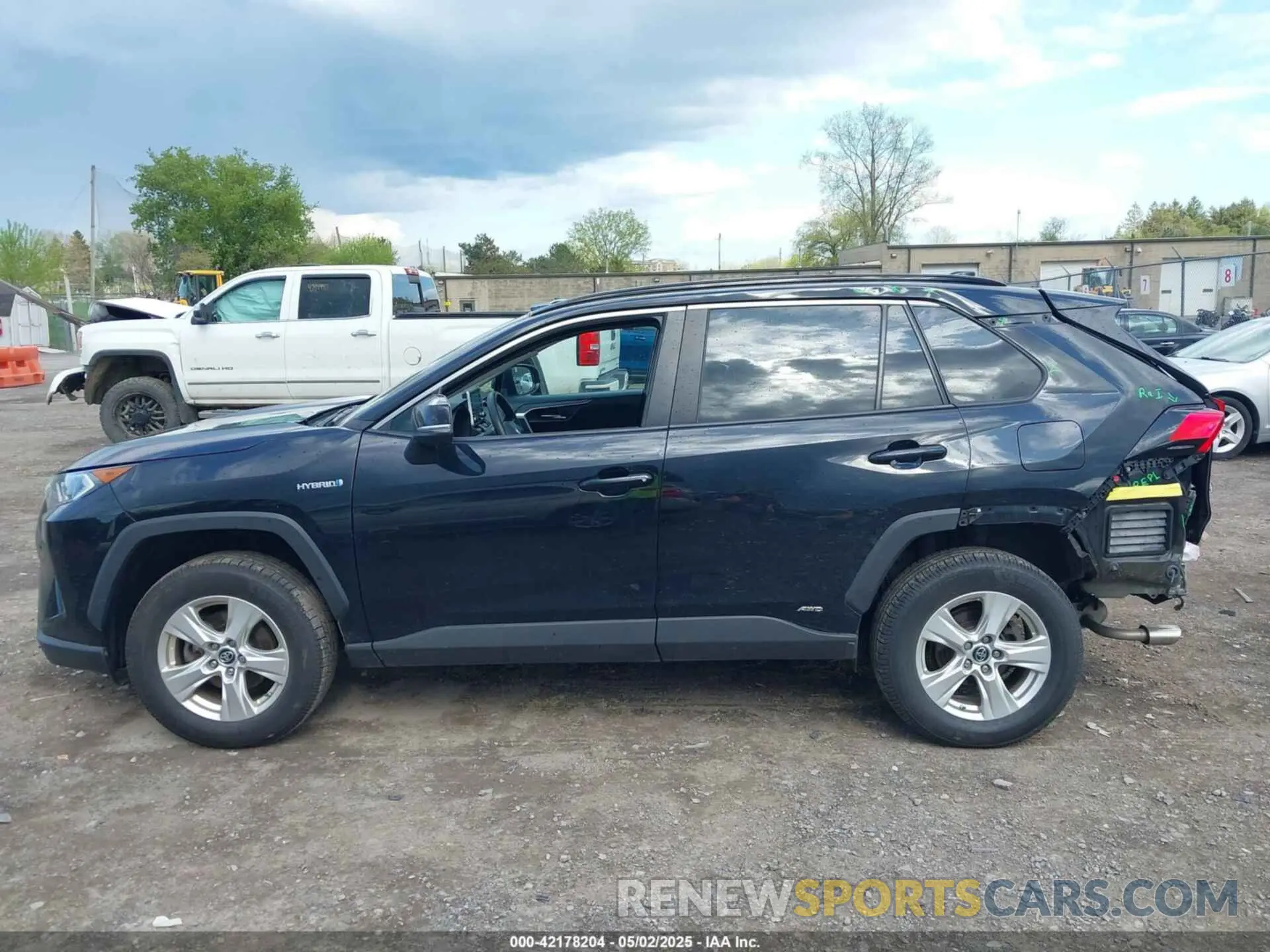 15 Photograph of a damaged car 2T3RWRFV3KW010551 TOYOTA RAV4 HYBRID 2019