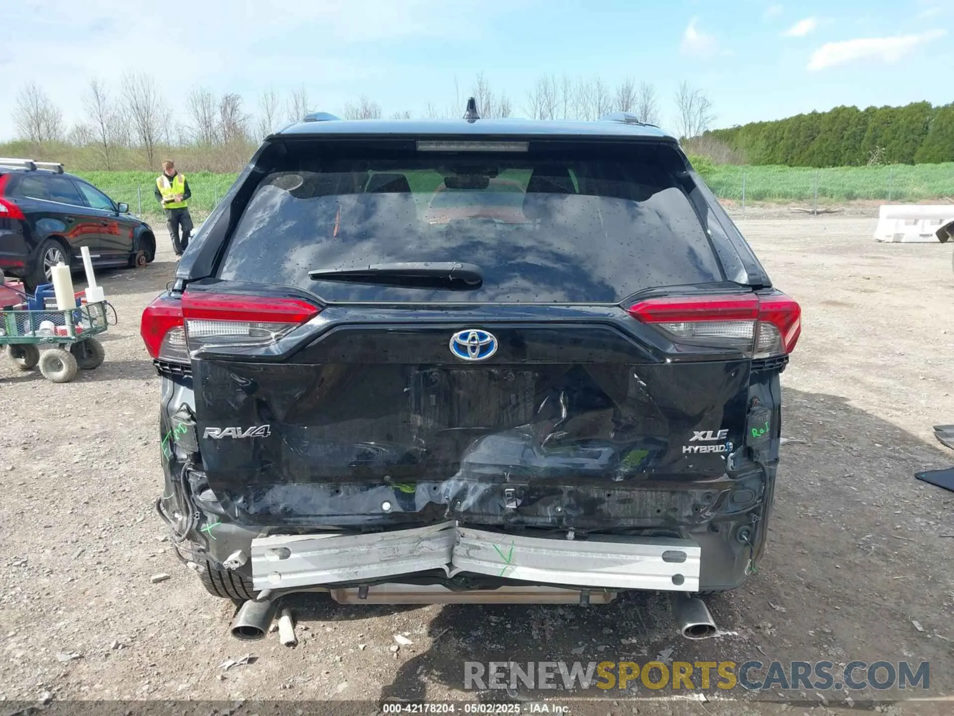 17 Photograph of a damaged car 2T3RWRFV3KW010551 TOYOTA RAV4 HYBRID 2019