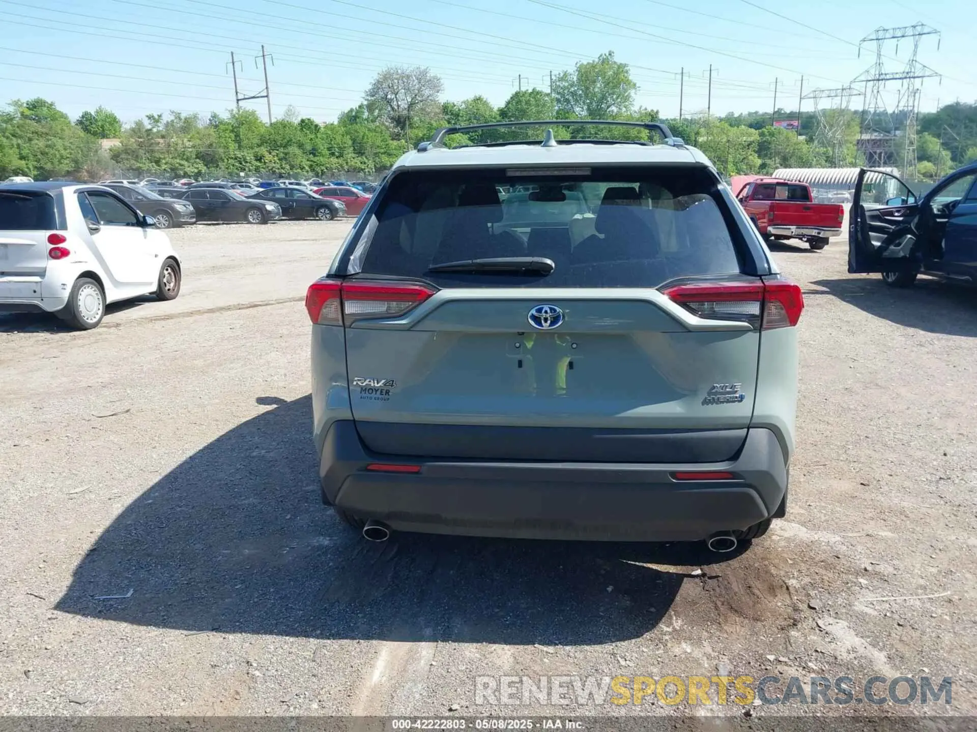 17 Photograph of a damaged car 2T3RWRFV4KW019212 TOYOTA RAV4 HYBRID 2019